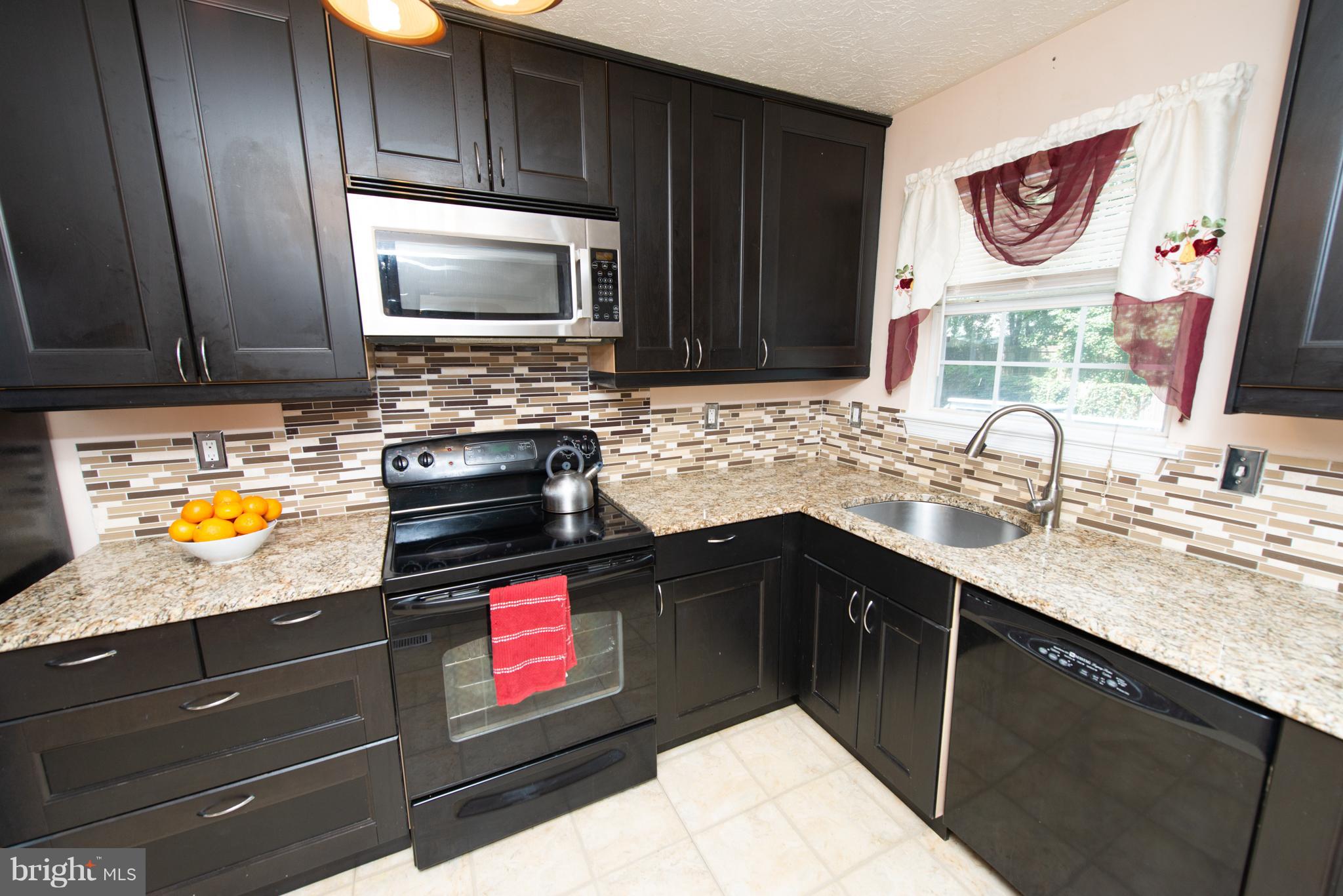 SHANNON SQUARE - Residential