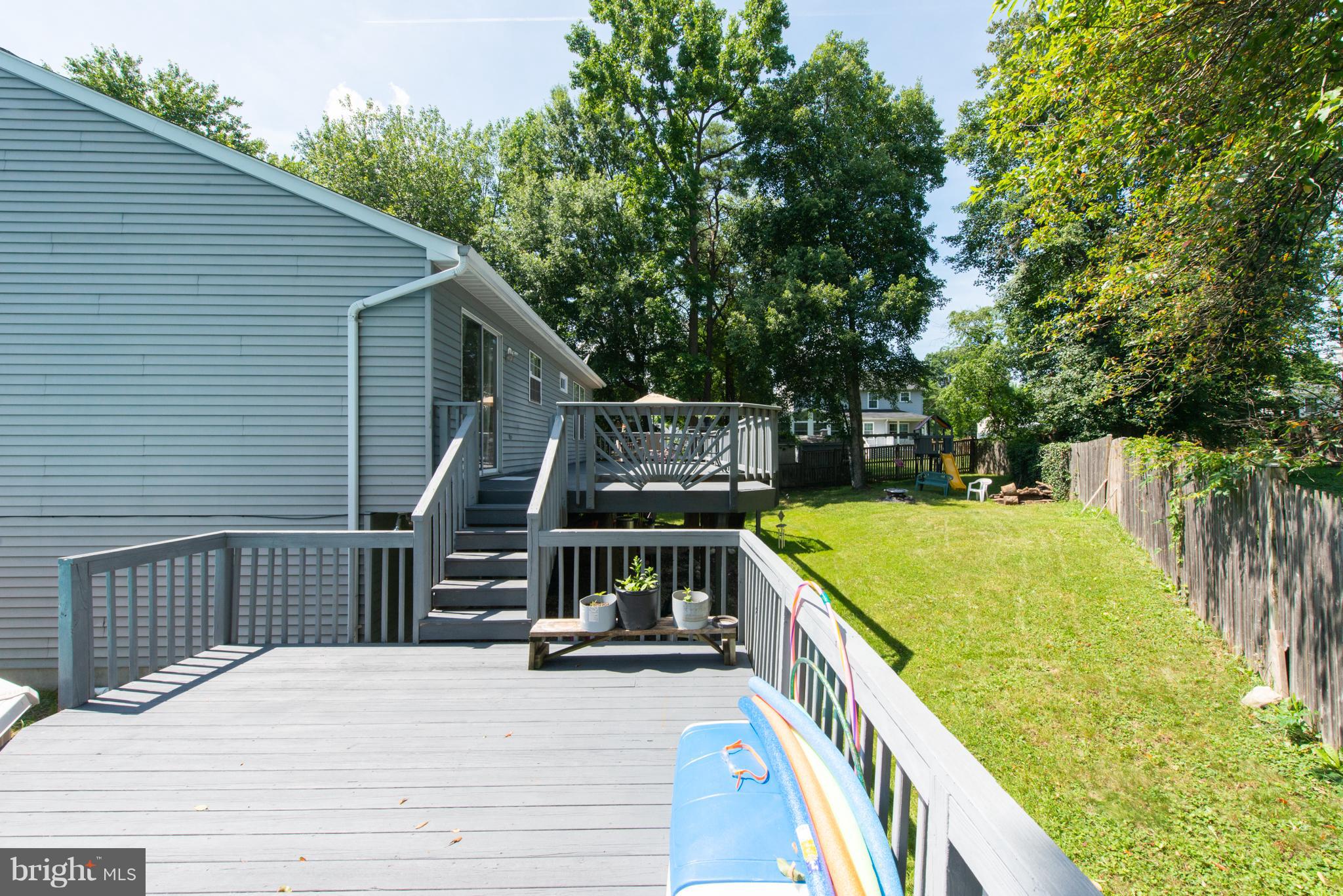 SHANNON SQUARE - Residential