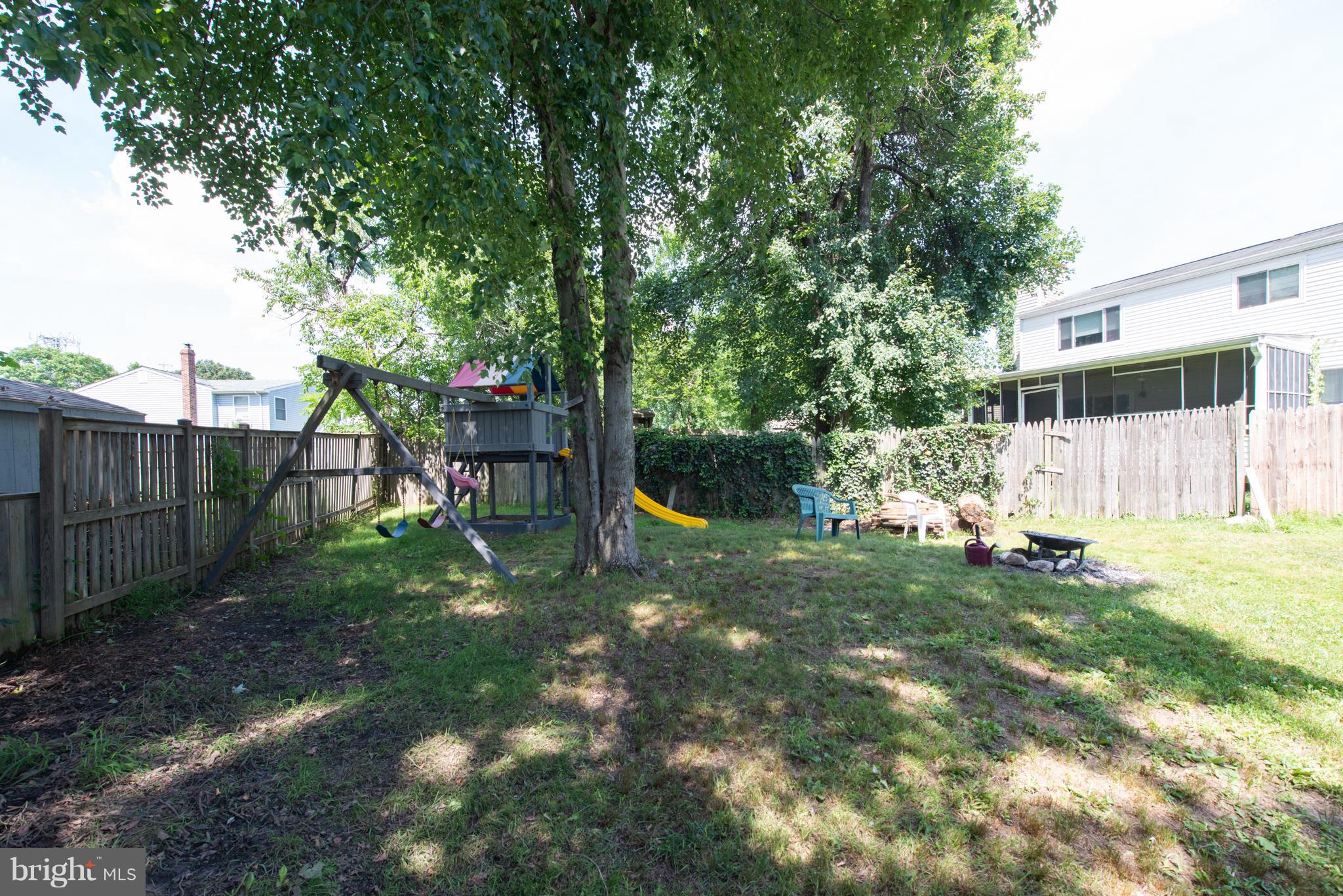 SHANNON SQUARE - Residential