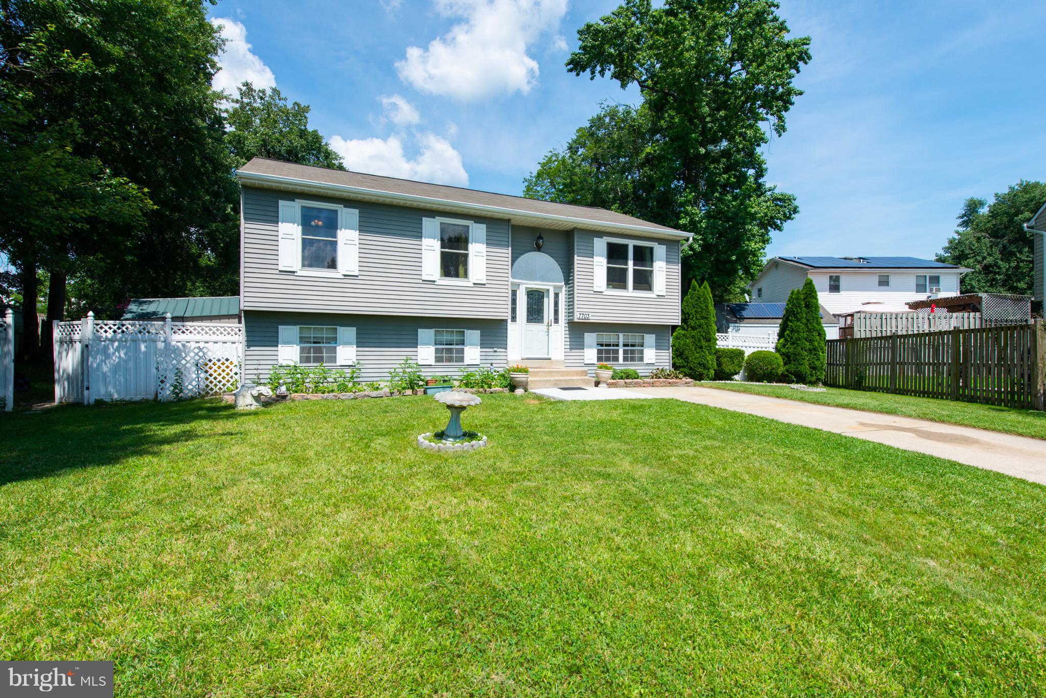 SHANNON SQUARE - Residential