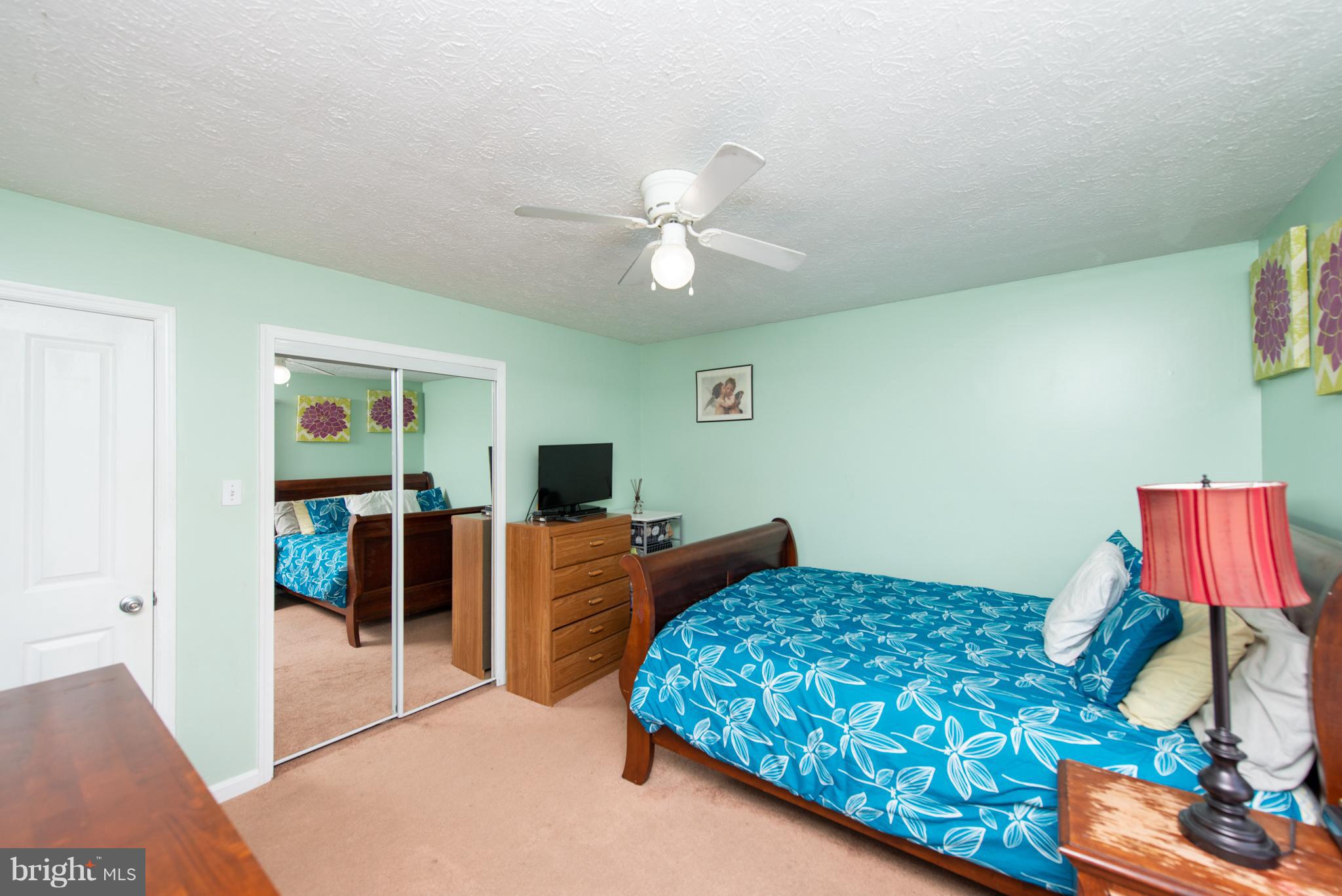 SHANNON SQUARE - Residential