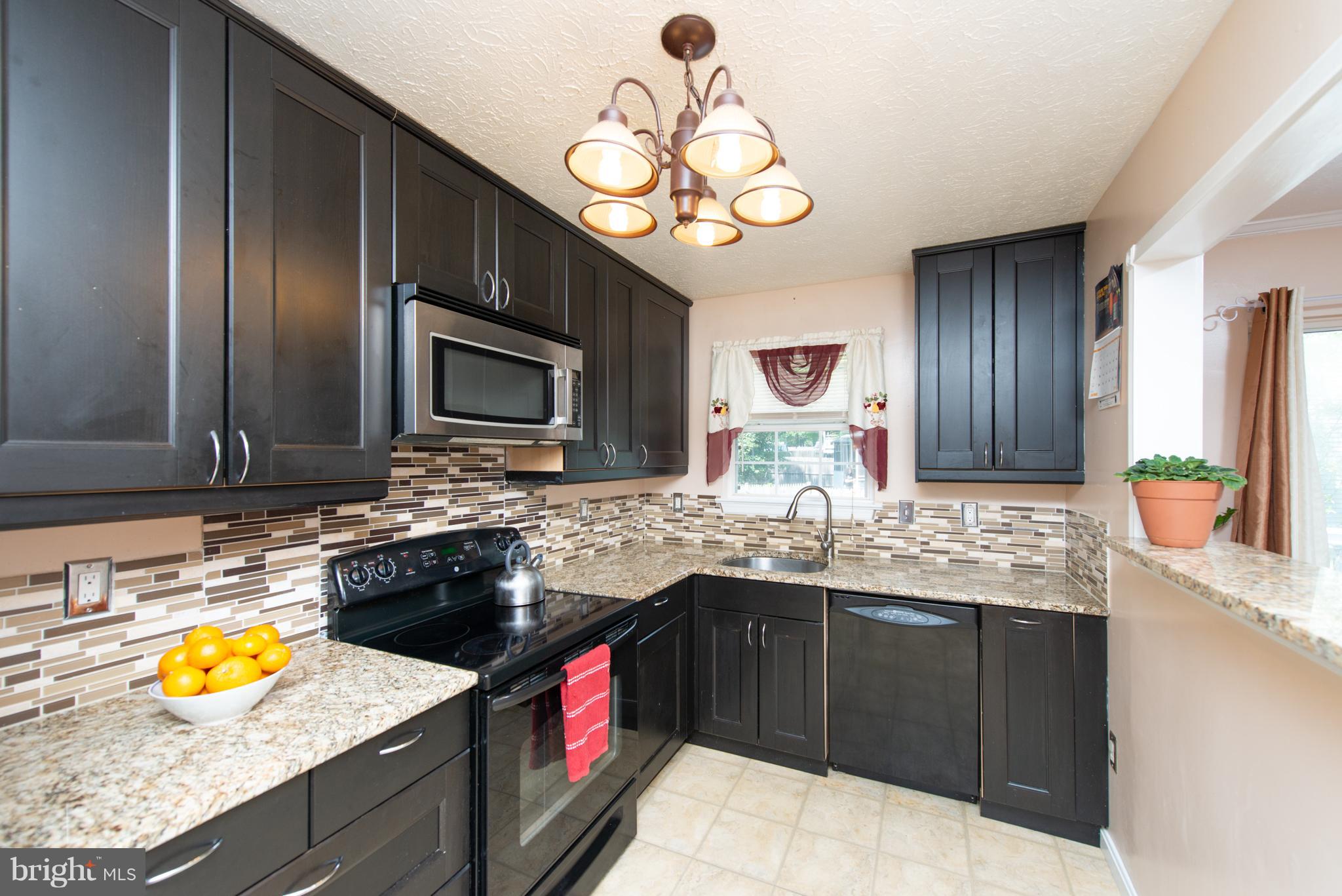 SHANNON SQUARE - Residential