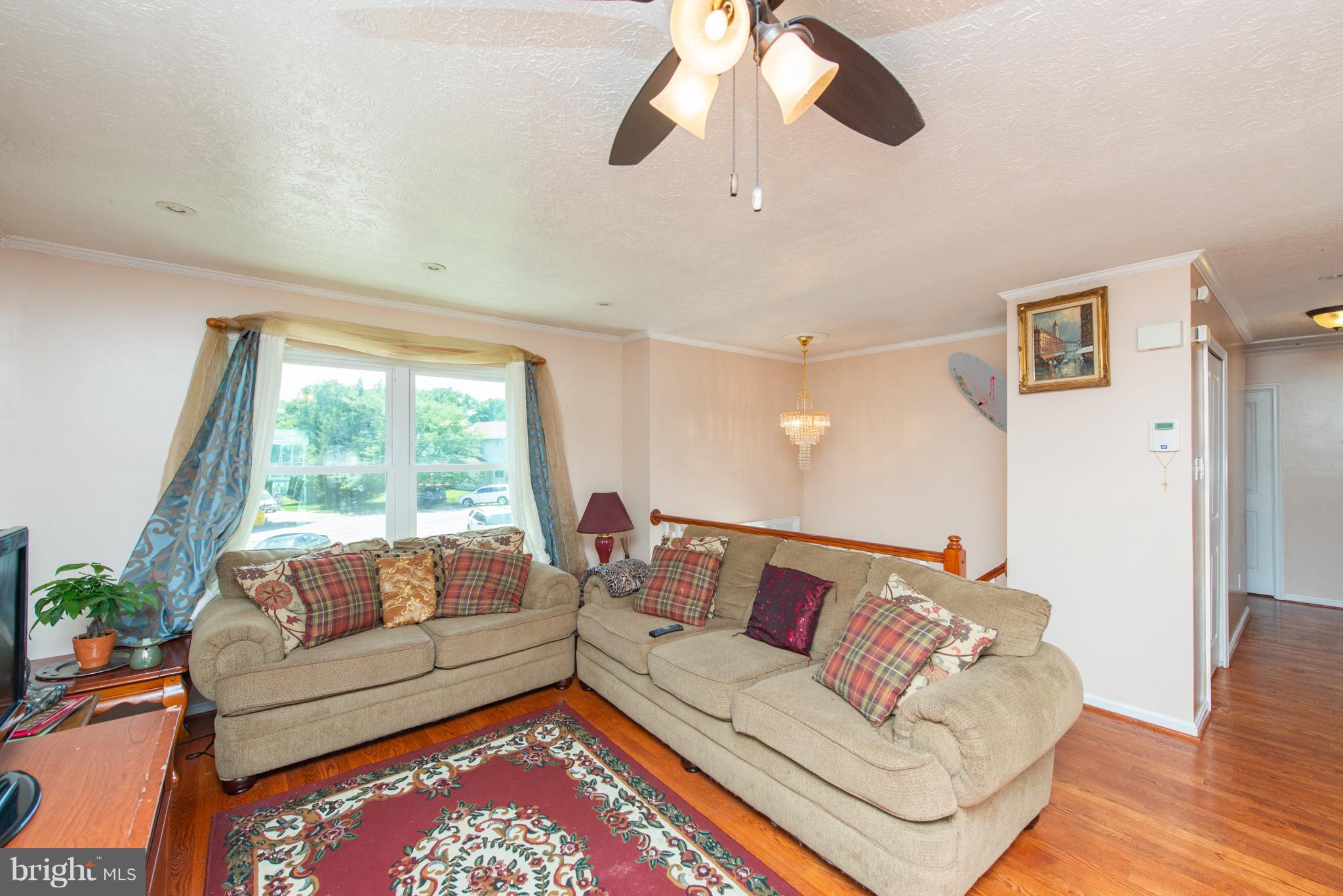 SHANNON SQUARE - Residential