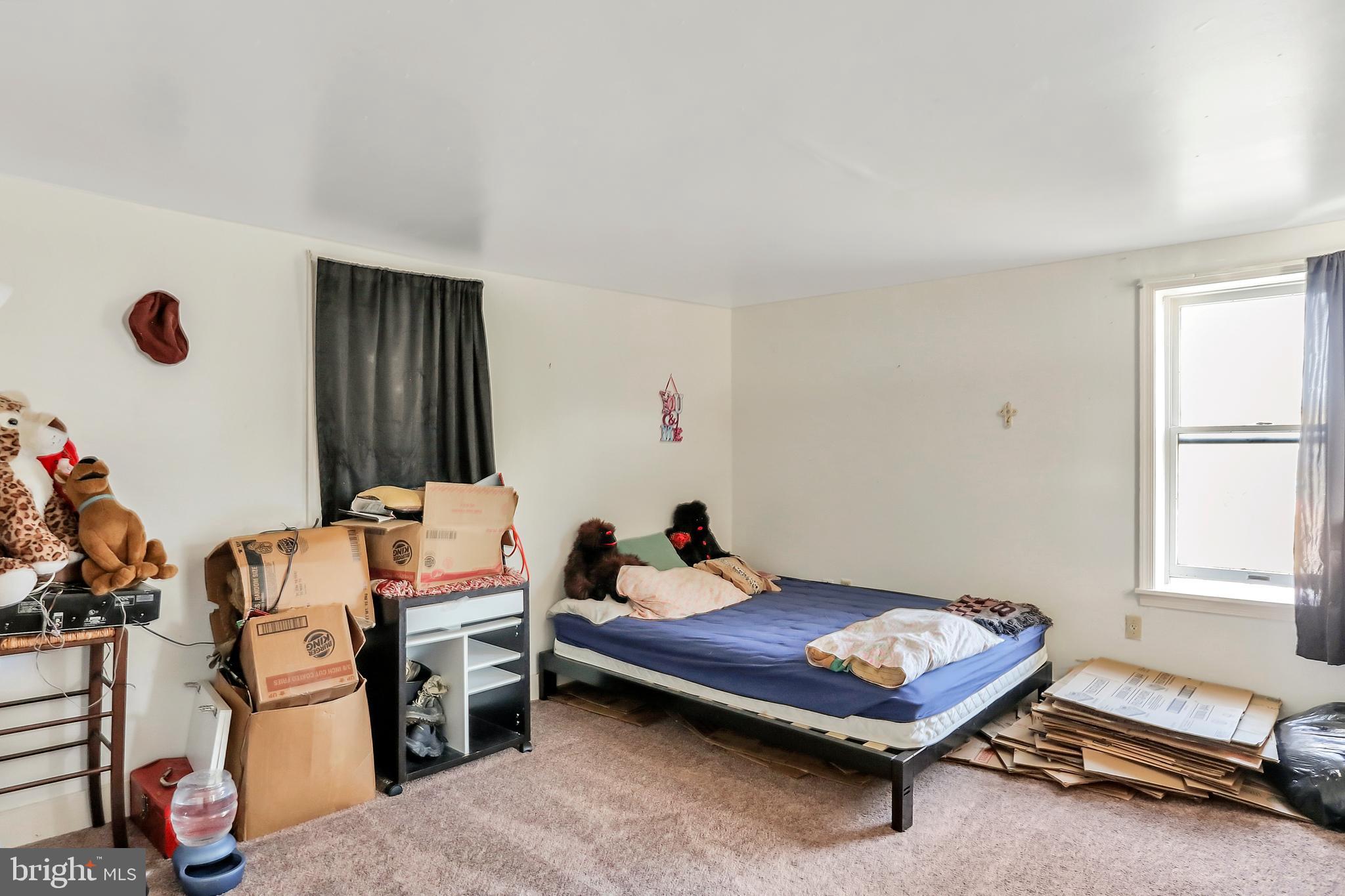 DAVIS STRASBURG - Commercial Sale