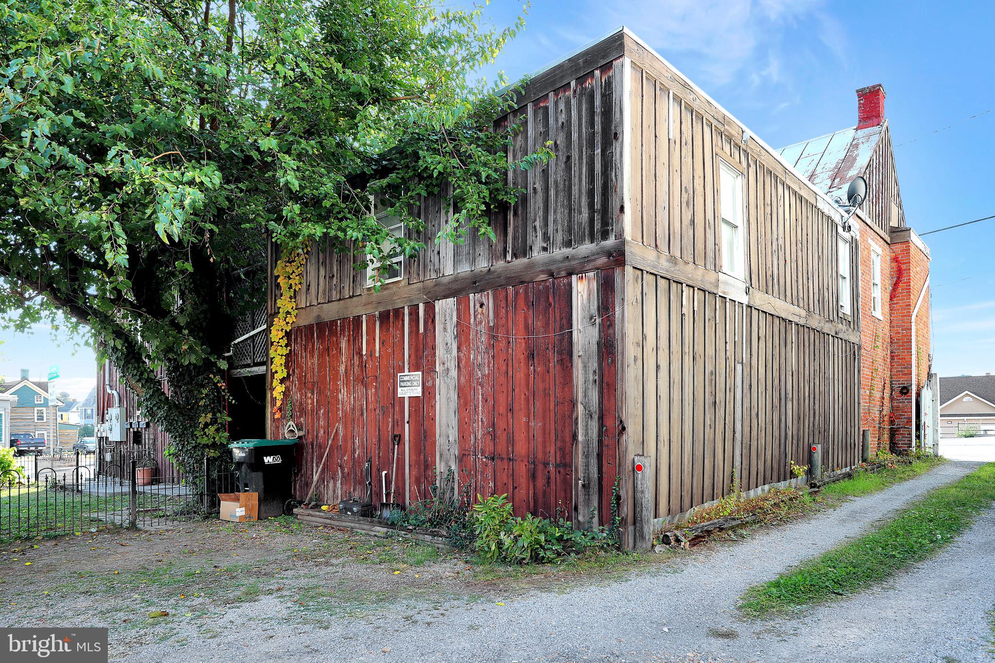 DAVIS STRASBURG - Commercial Sale