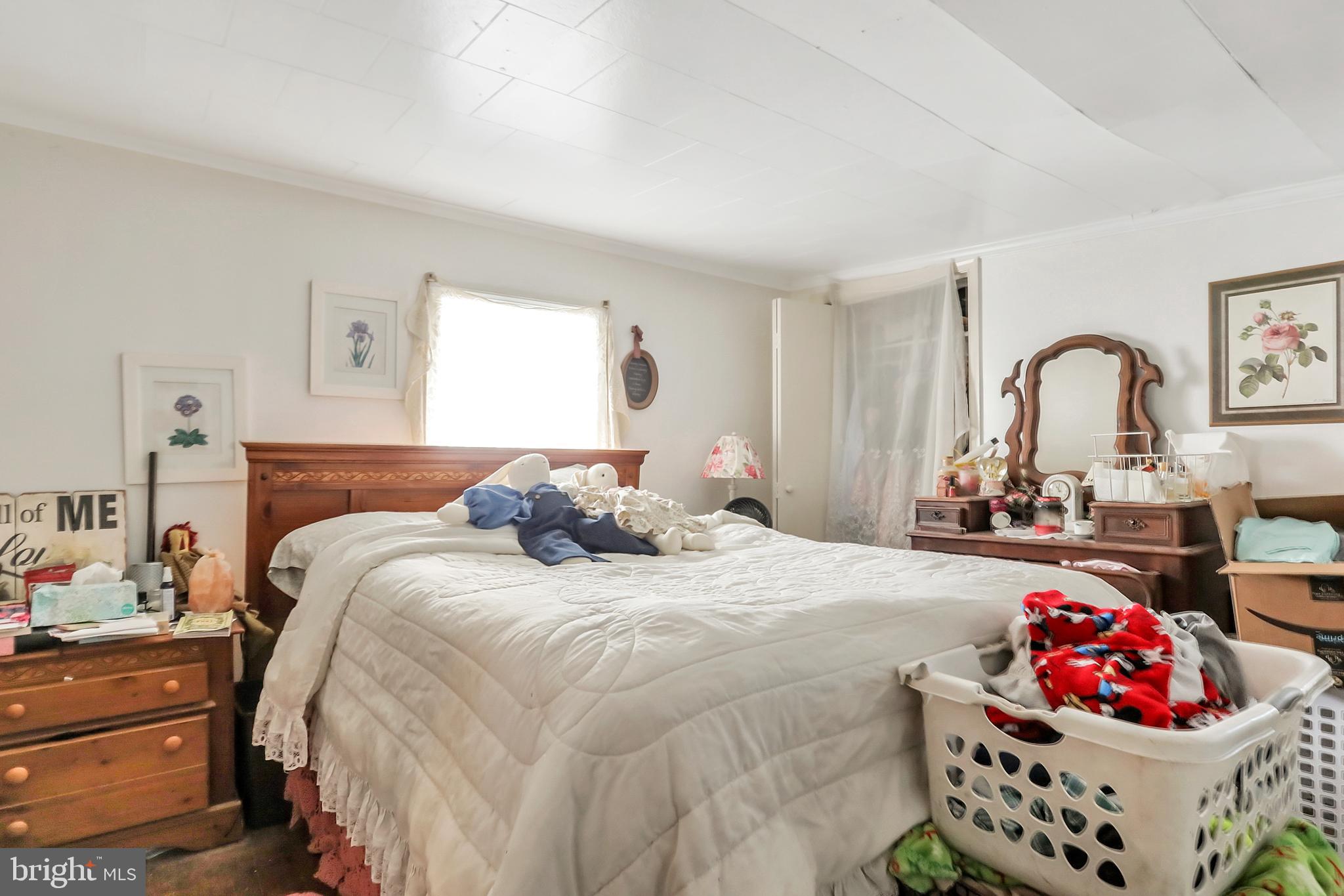 DAVIS STRASBURG - Commercial Sale