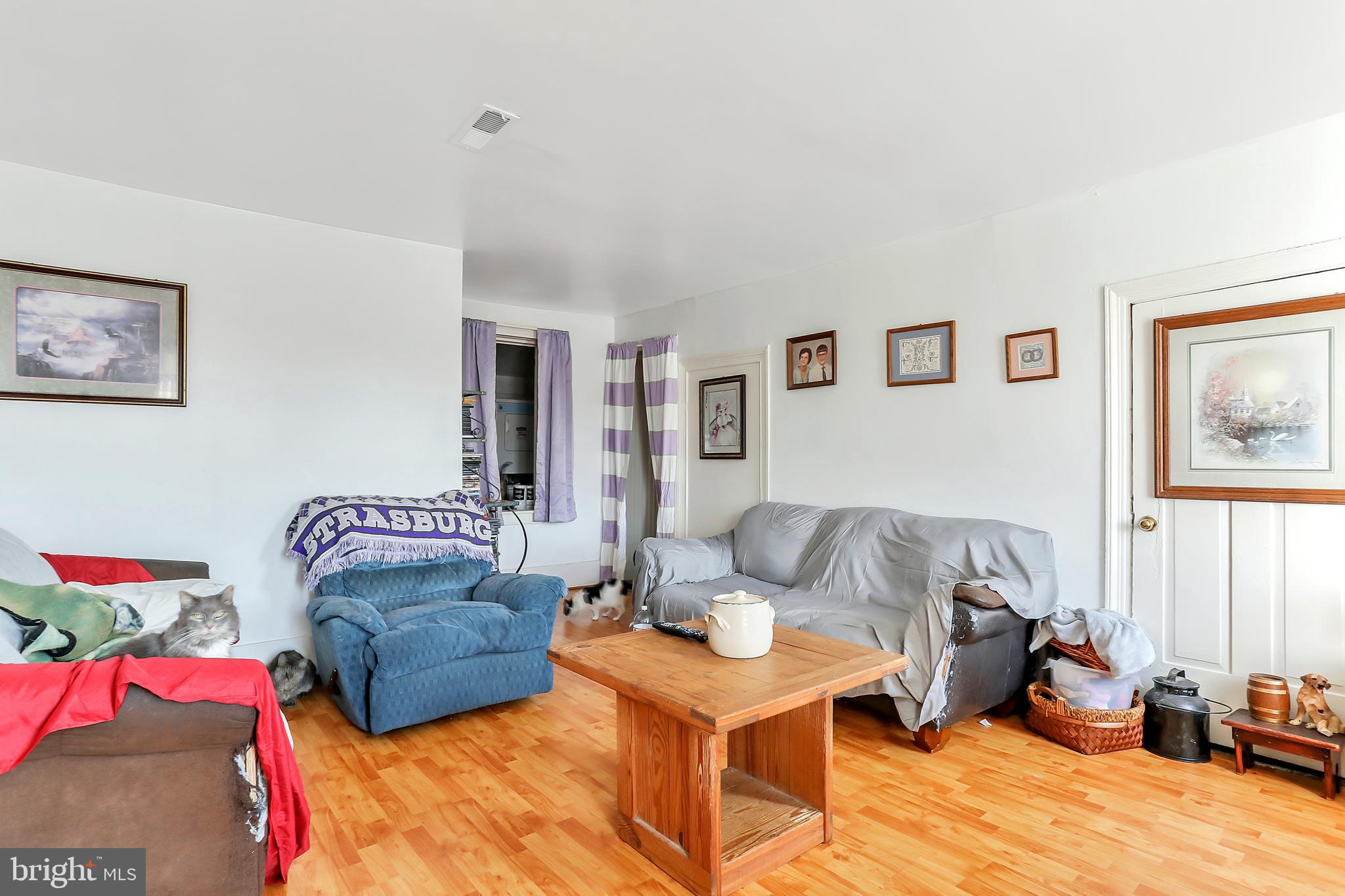 DAVIS STRASBURG - Commercial Sale