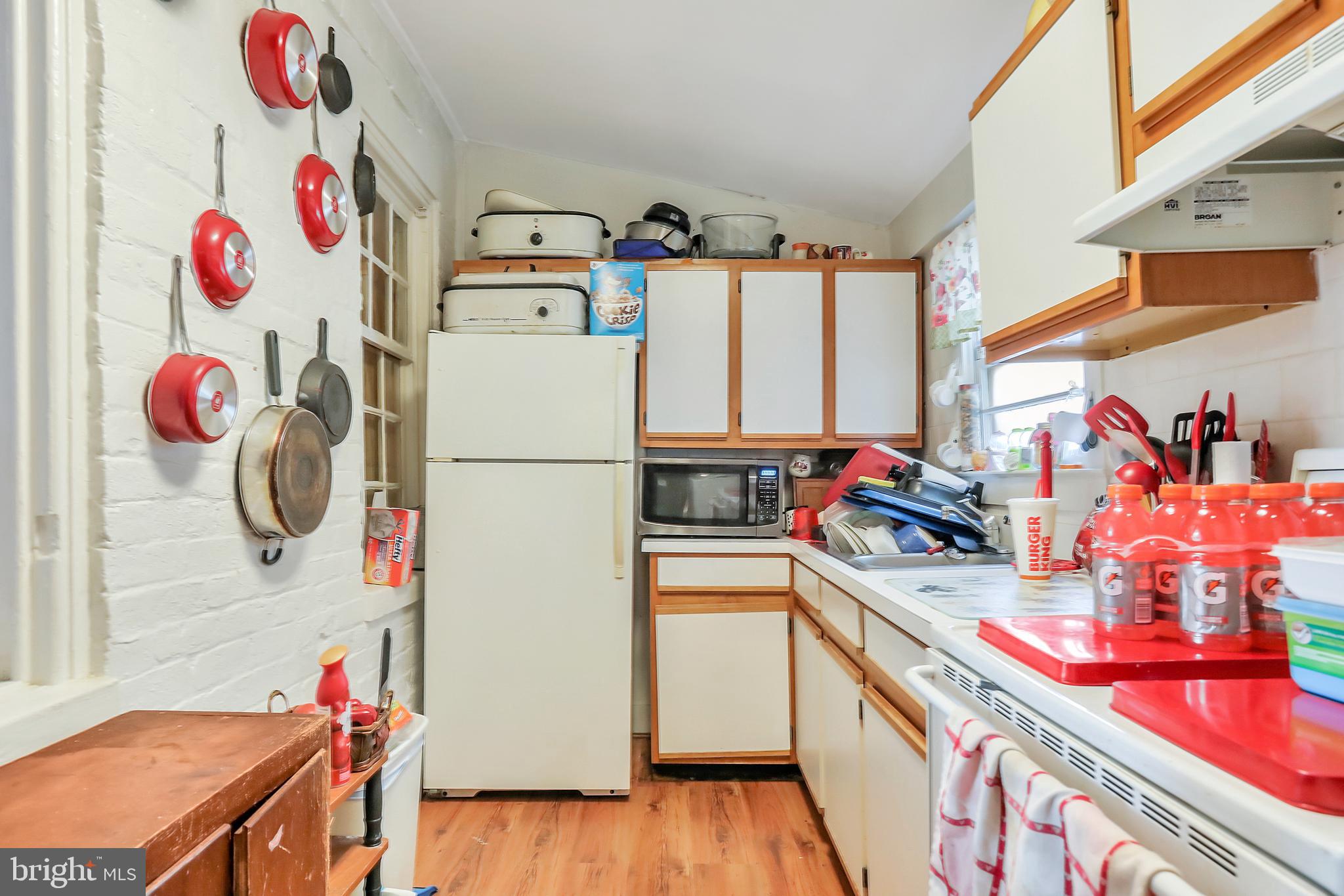 DAVIS STRASBURG - Commercial Sale