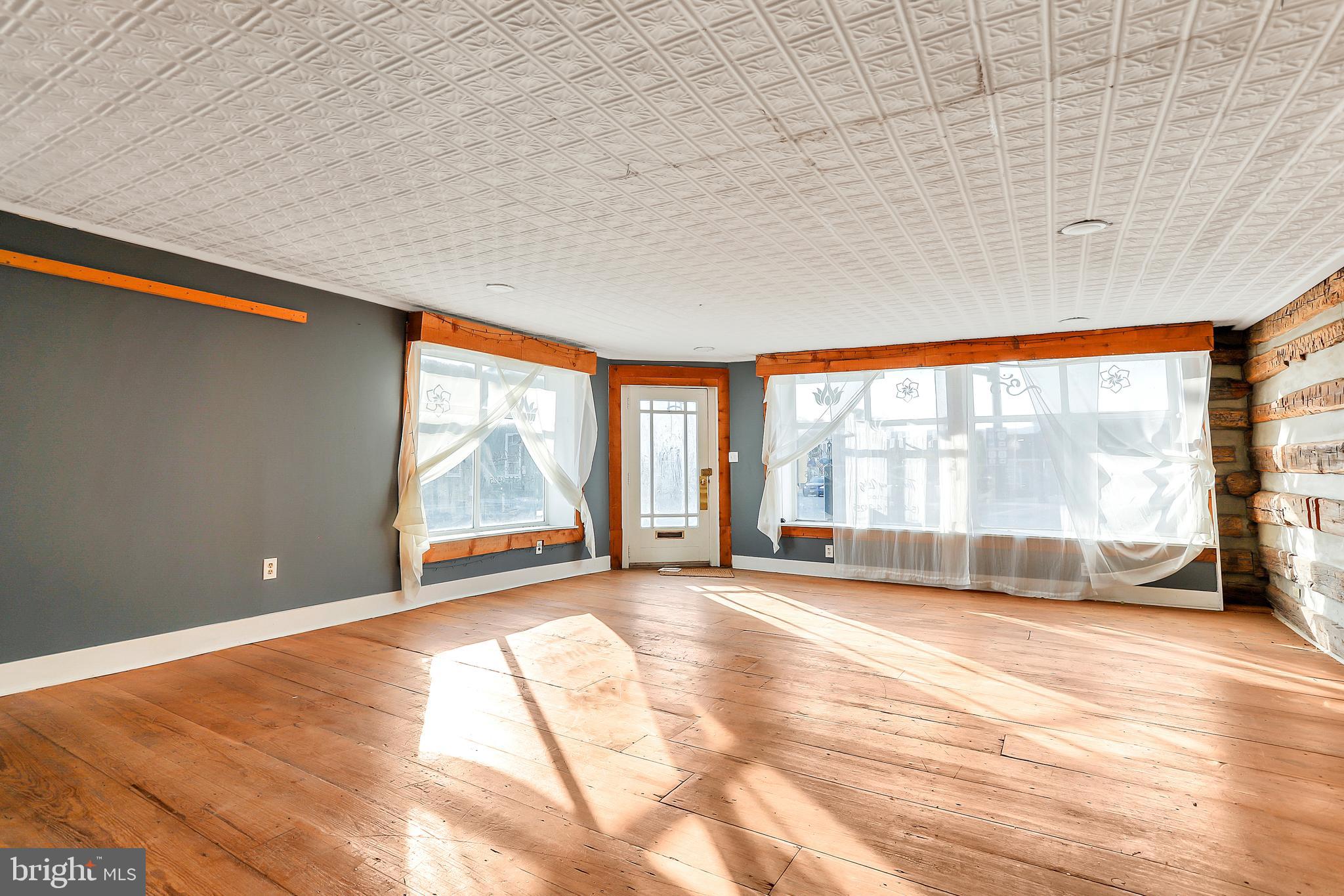 DAVIS STRASBURG - Commercial Sale