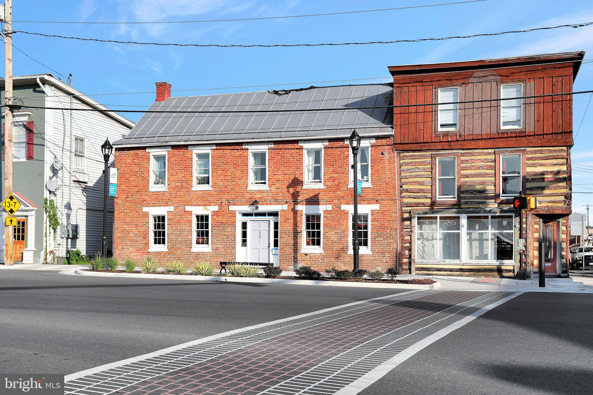 DAVIS STRASBURG - Commercial Sale