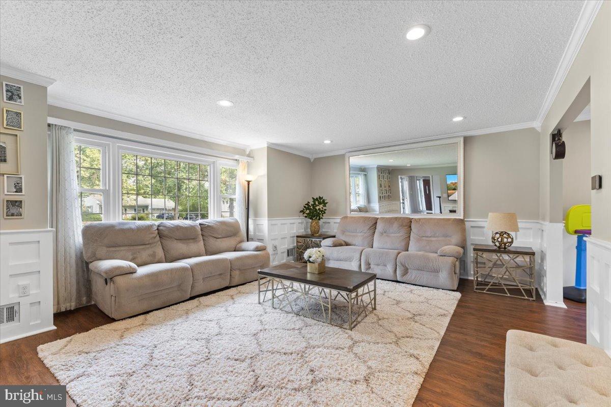 37 WOODLAND DRIVE