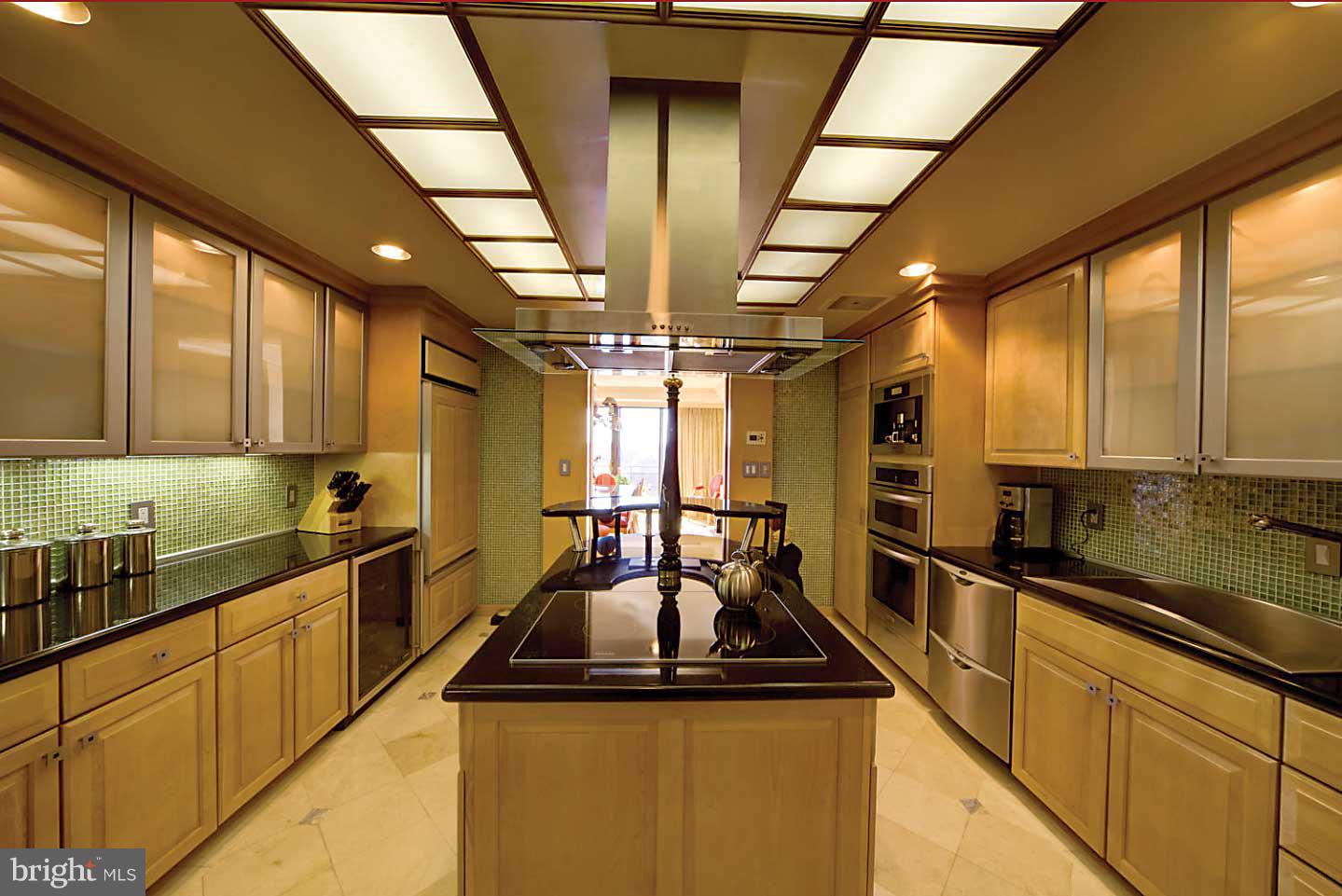 ATRIUM CONDO - Residential