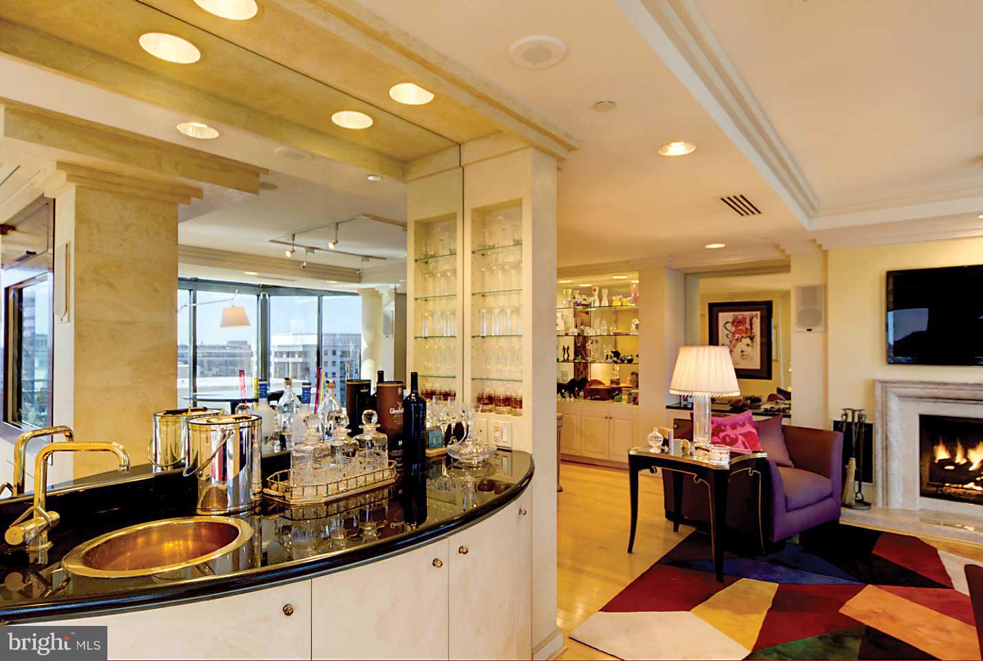 ATRIUM CONDO - Residential