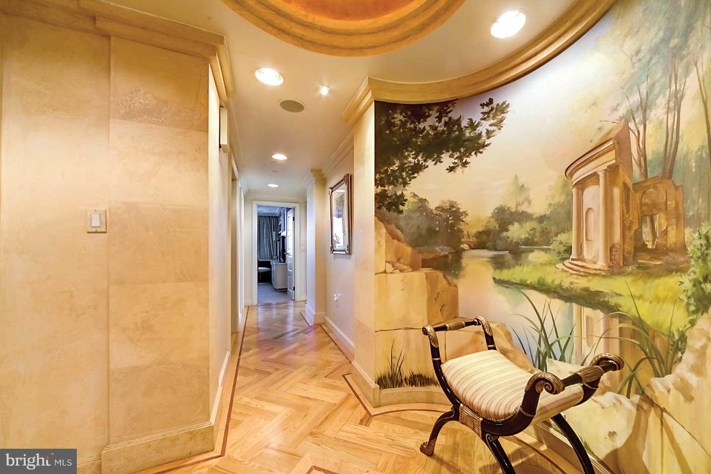 ATRIUM CONDO - Residential