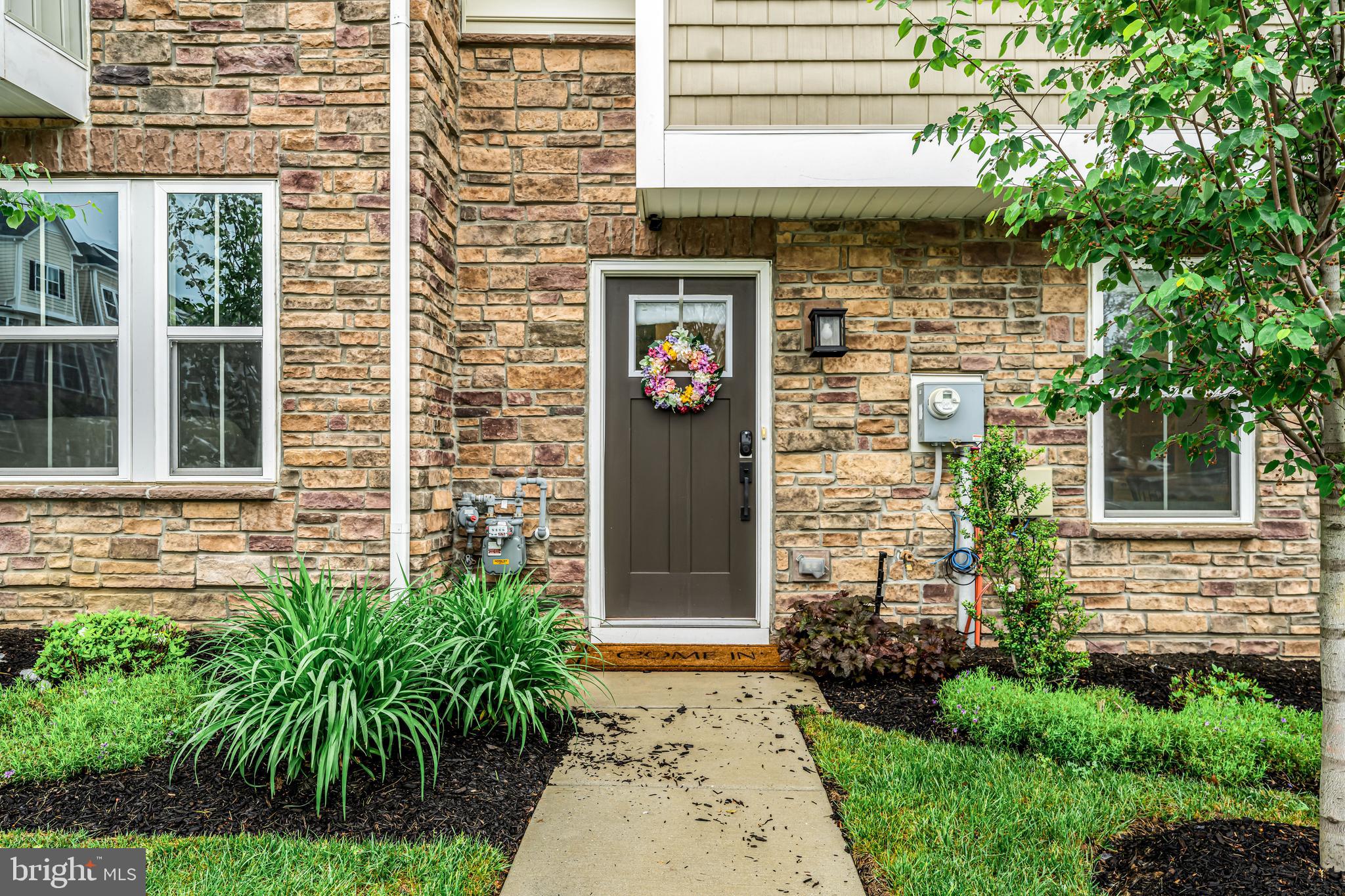 117 W KENNETH LANE