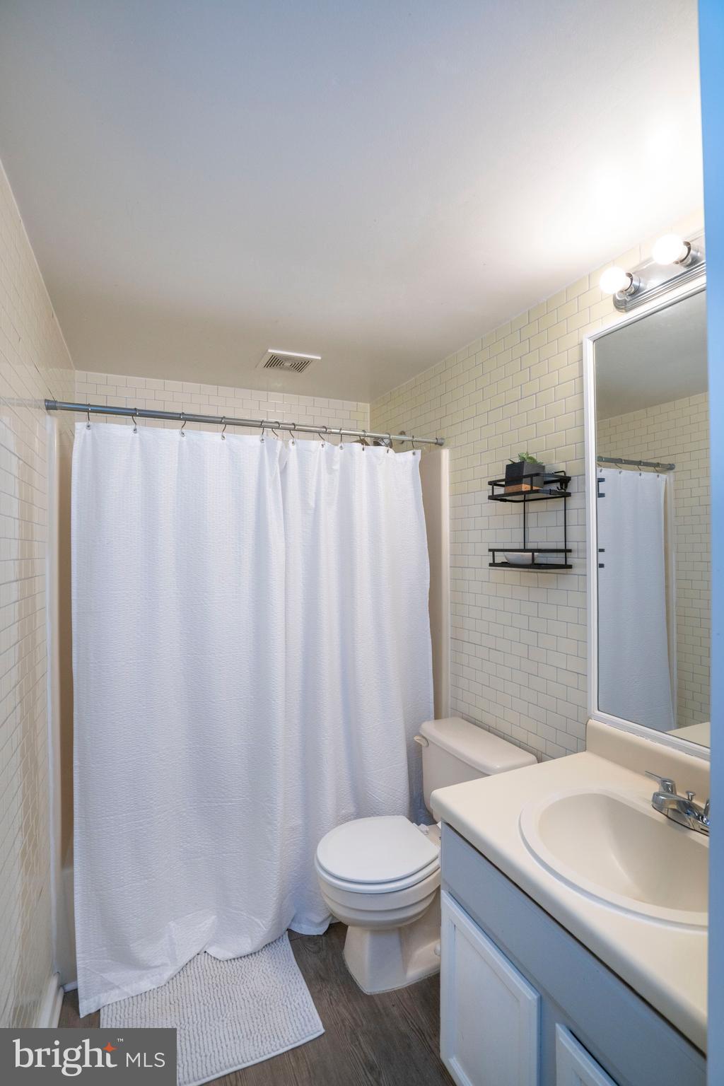 STRATFORD COURT - Residential