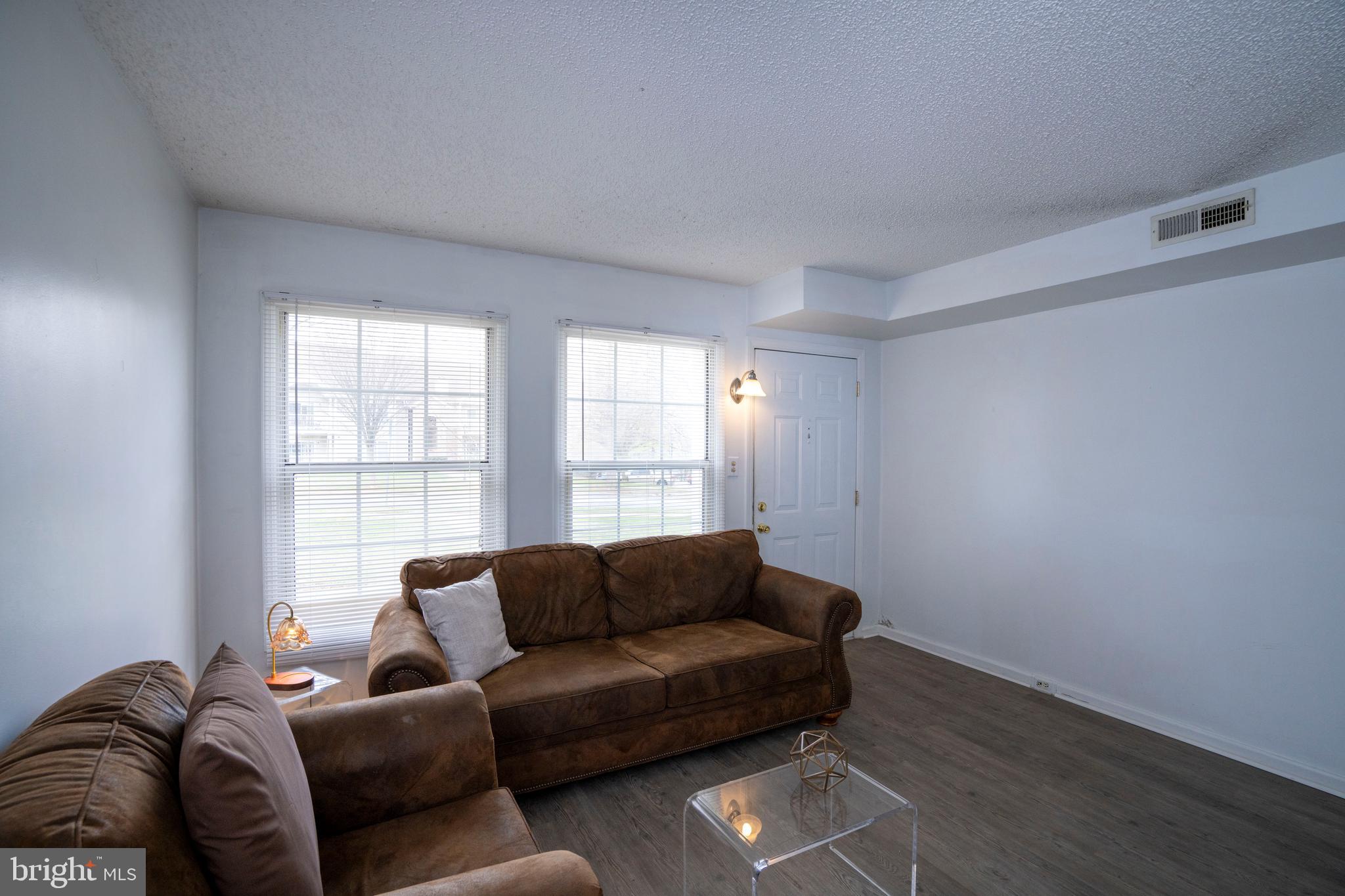 STRATFORD COURT - Residential