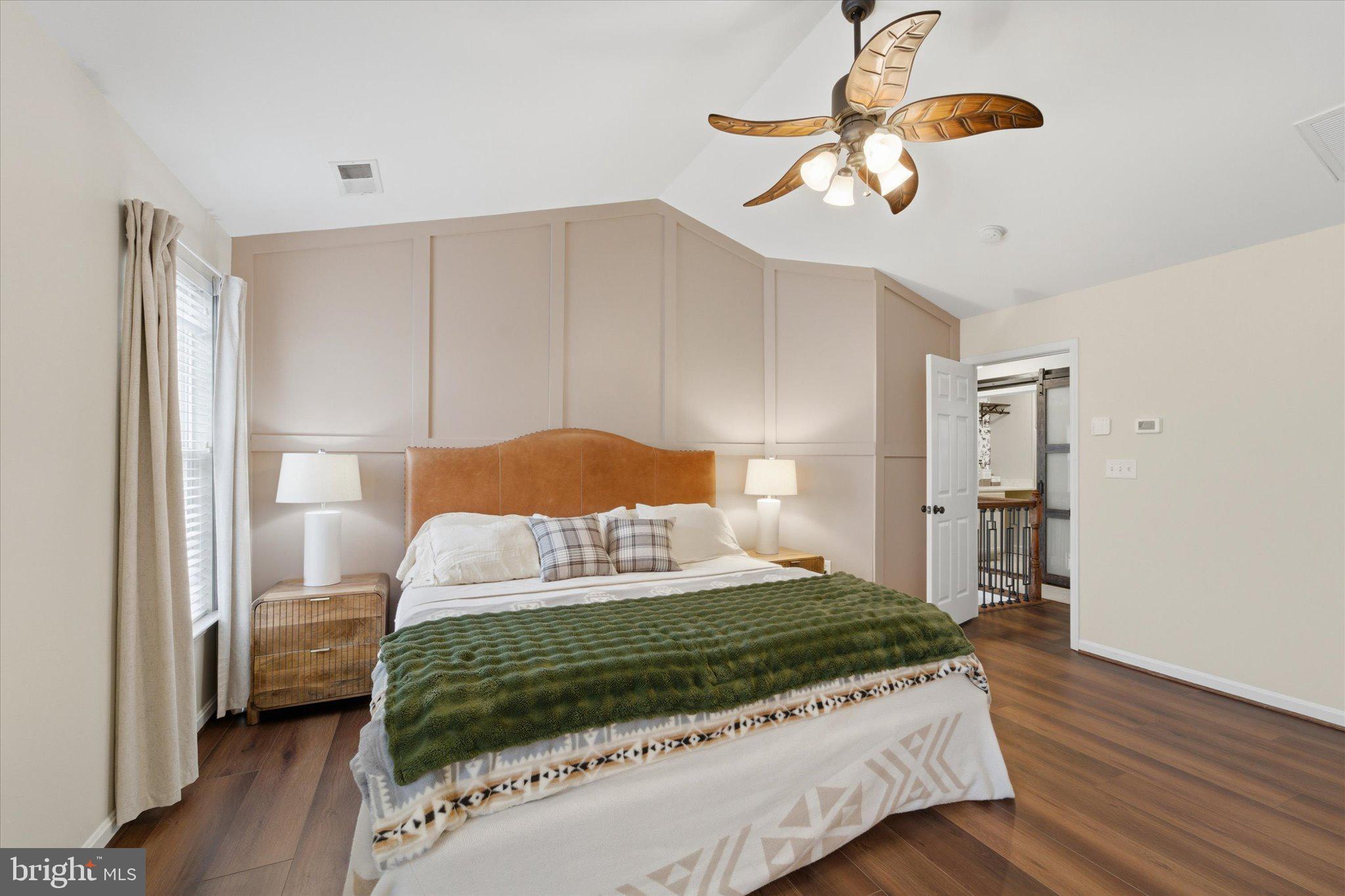 ROUND HILL - Residential