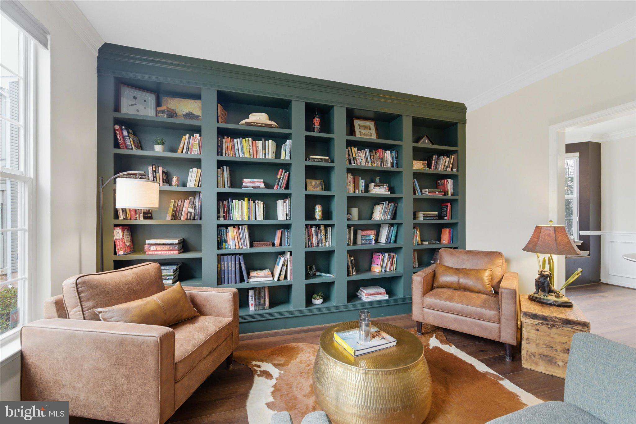 ROUND HILL - Residential