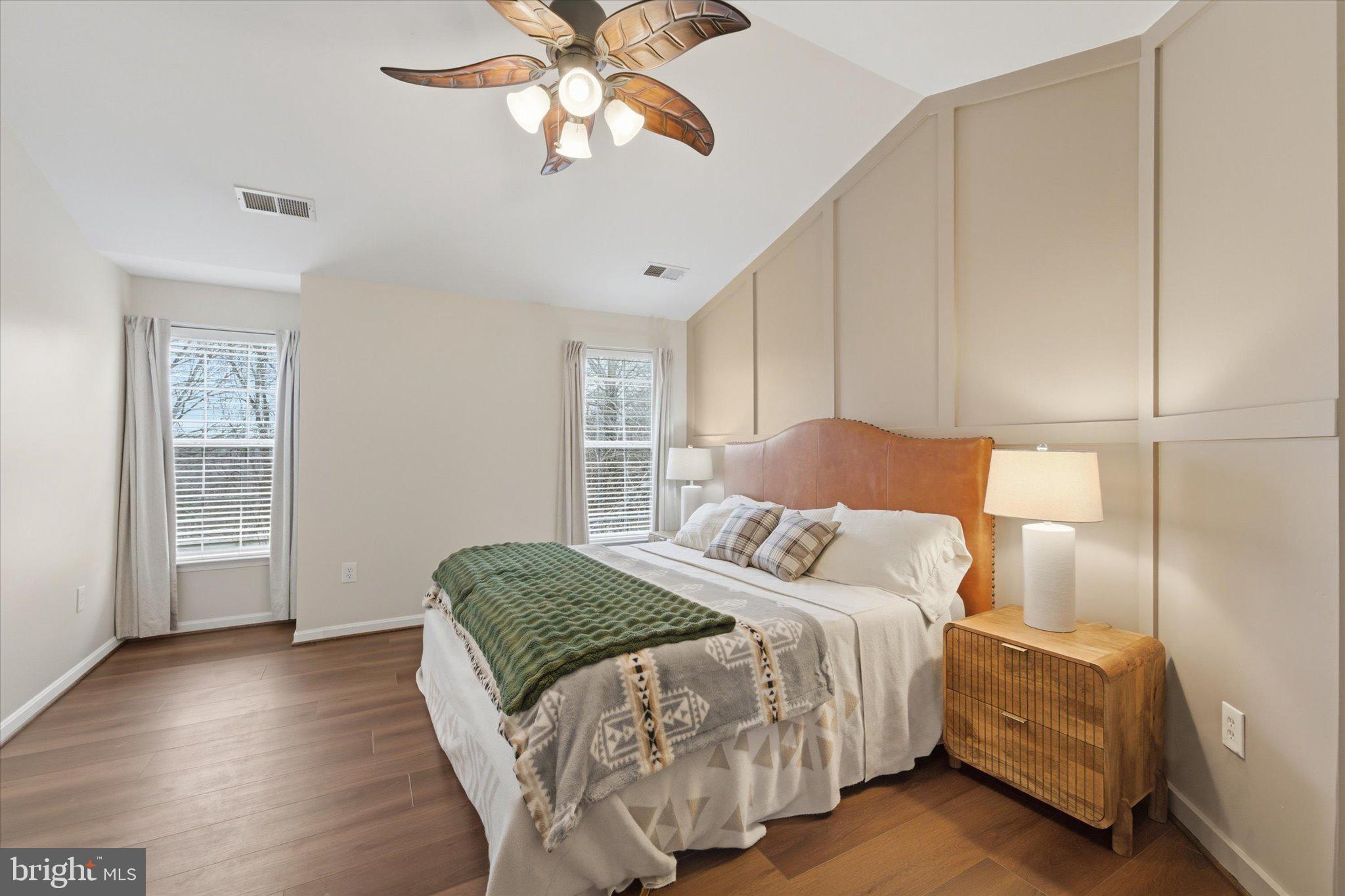 ROUND HILL - Residential