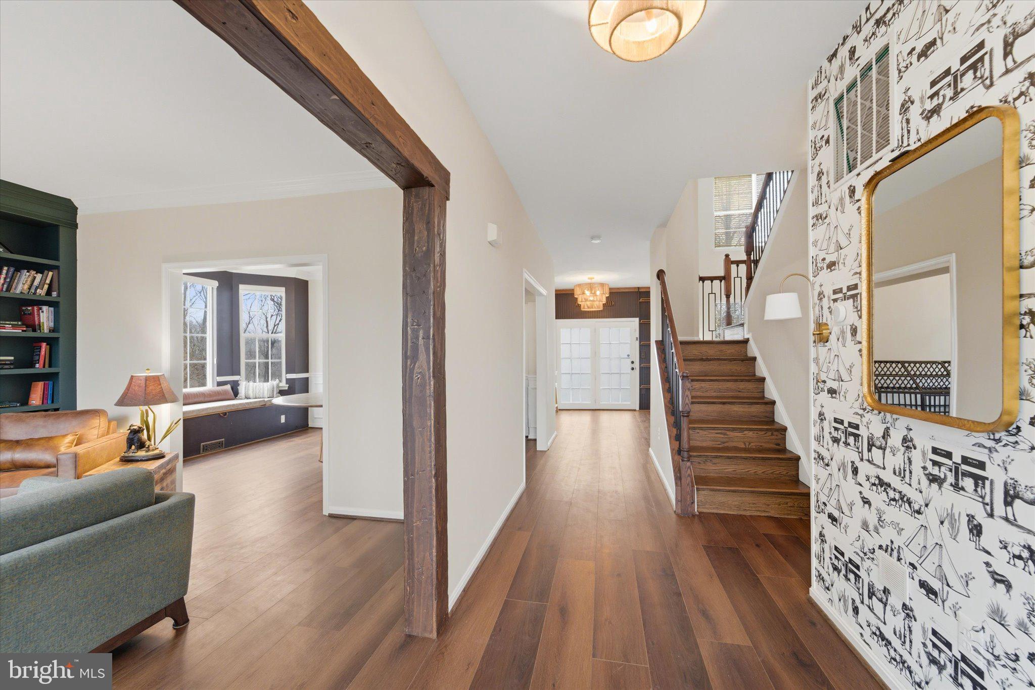 ROUND HILL - Residential