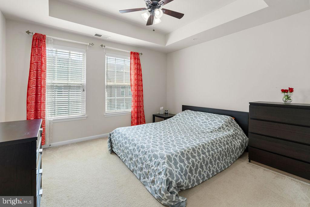 HOWARD SQUARE - Residential Lease