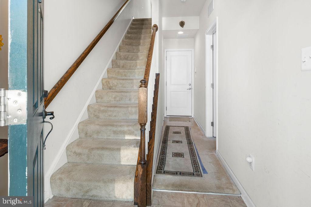 HOWARD SQUARE - Residential Lease