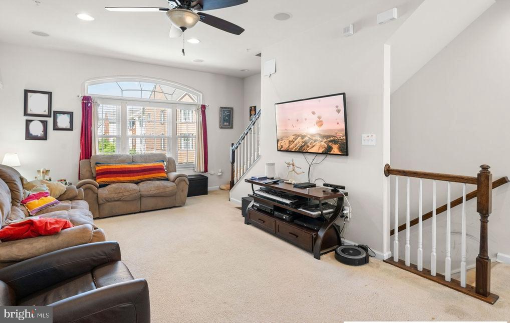 HOWARD SQUARE - Residential Lease