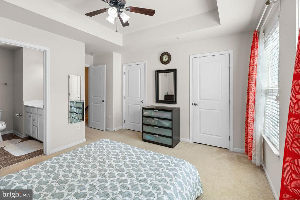 HOWARD SQUARE - Residential Lease