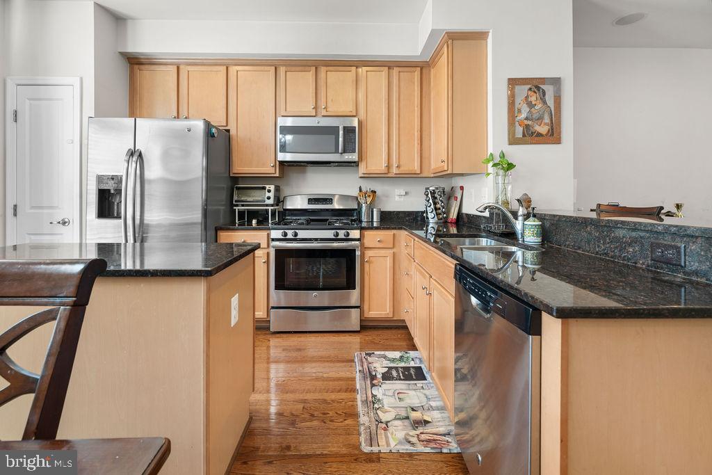 HOWARD SQUARE - Residential Lease