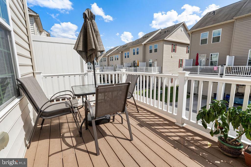 HOWARD SQUARE - Residential Lease