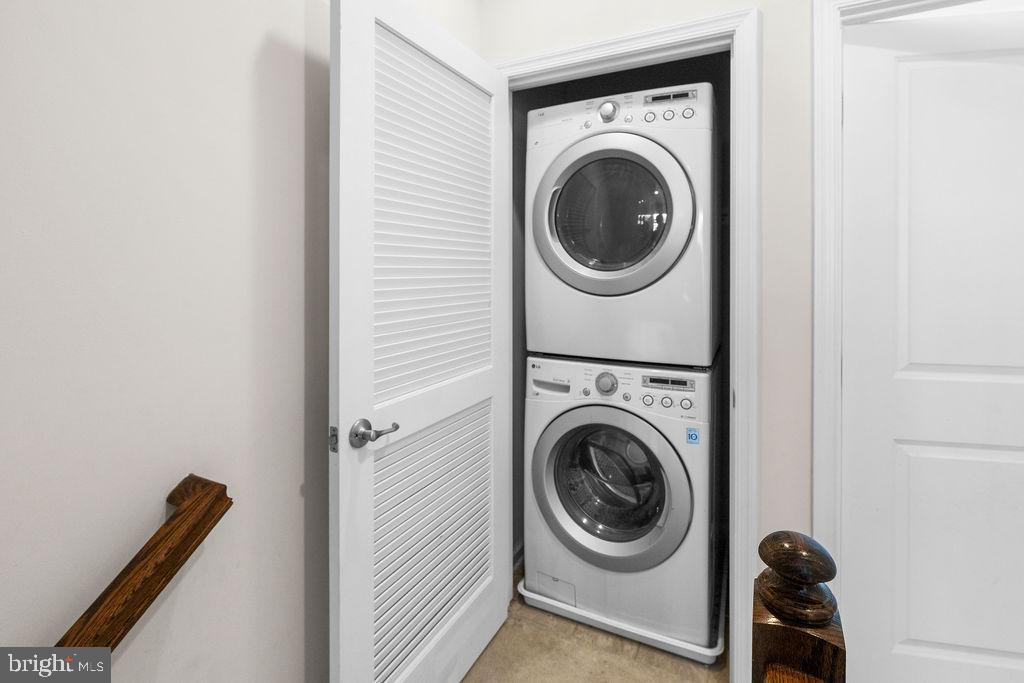 HOWARD SQUARE - Residential Lease