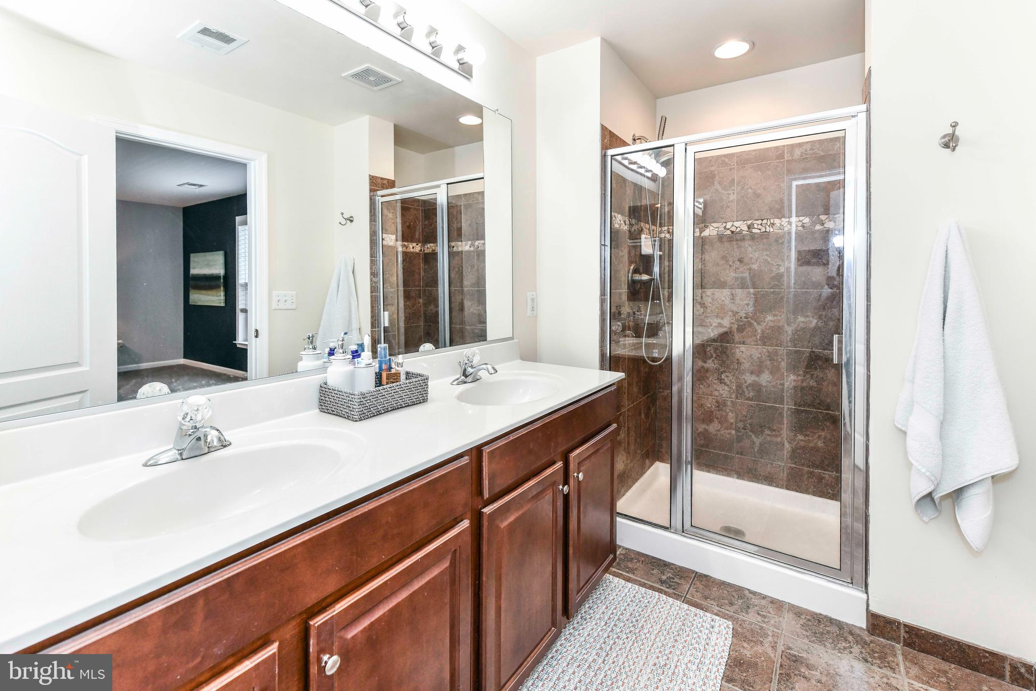 BELMONT TRACE - Residential Lease