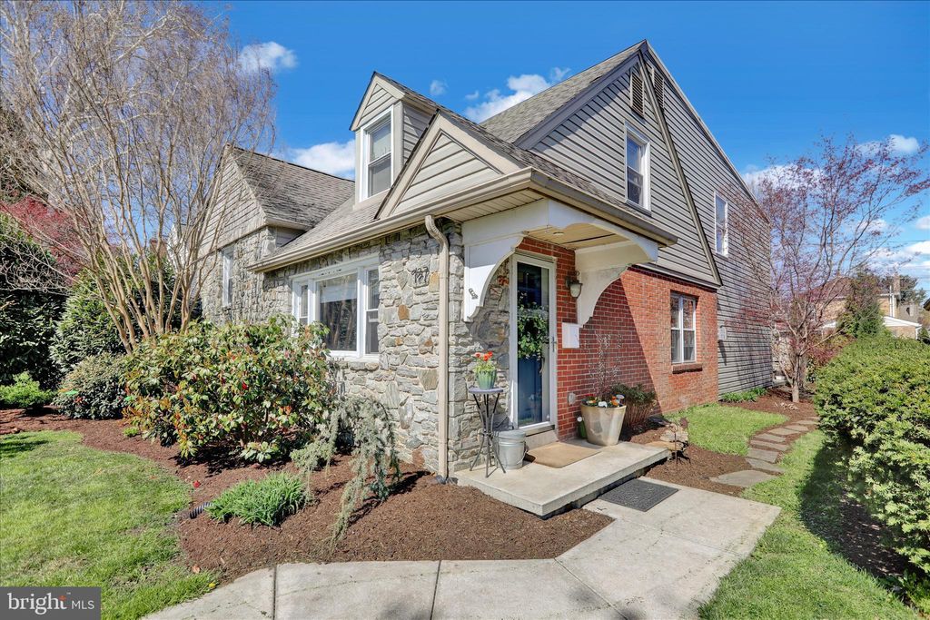 Photo of 937 Louise Avenue, LANCASTER, PA 17601 (MLS # PALA2085954)