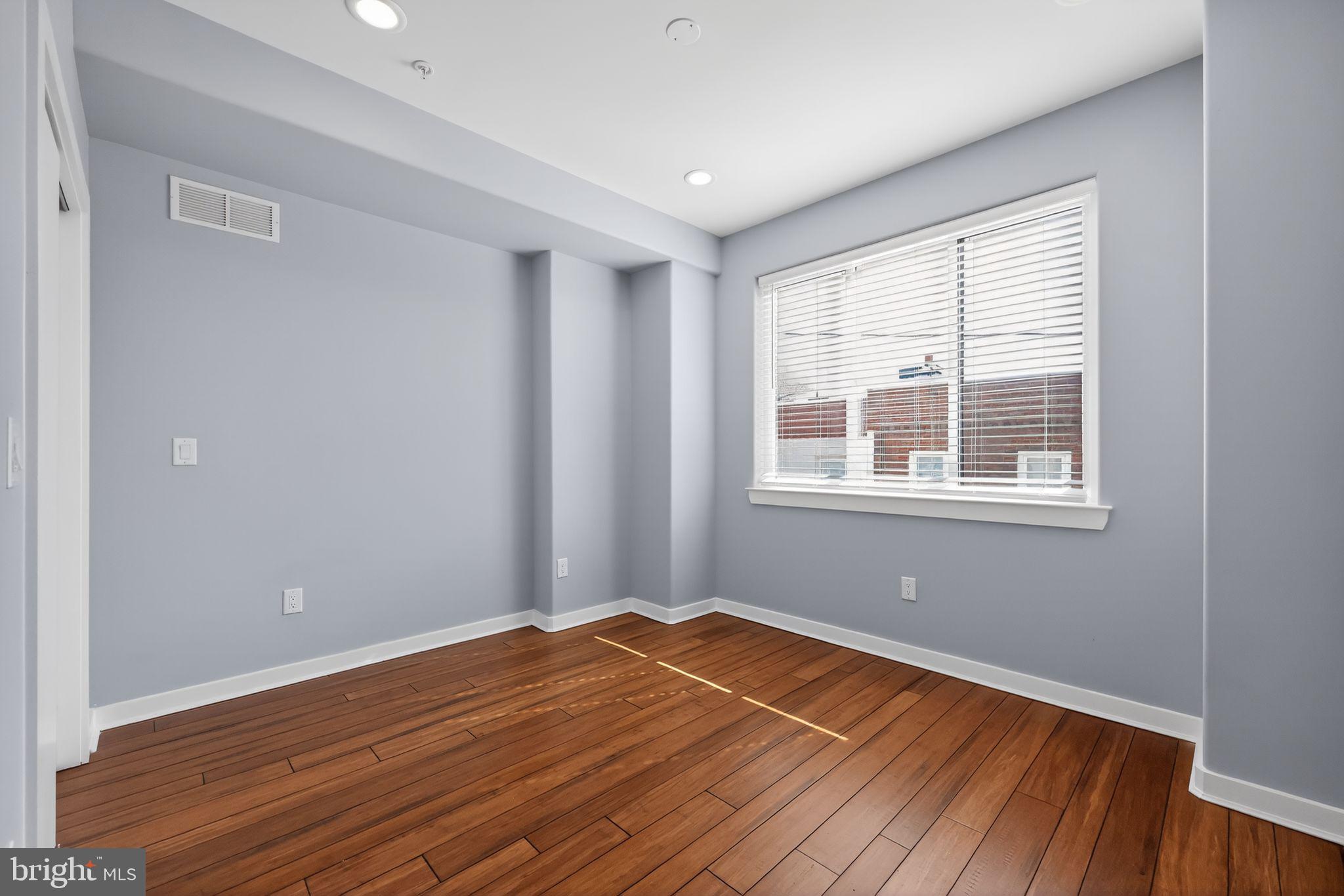 GRAYS FERRY - Residential