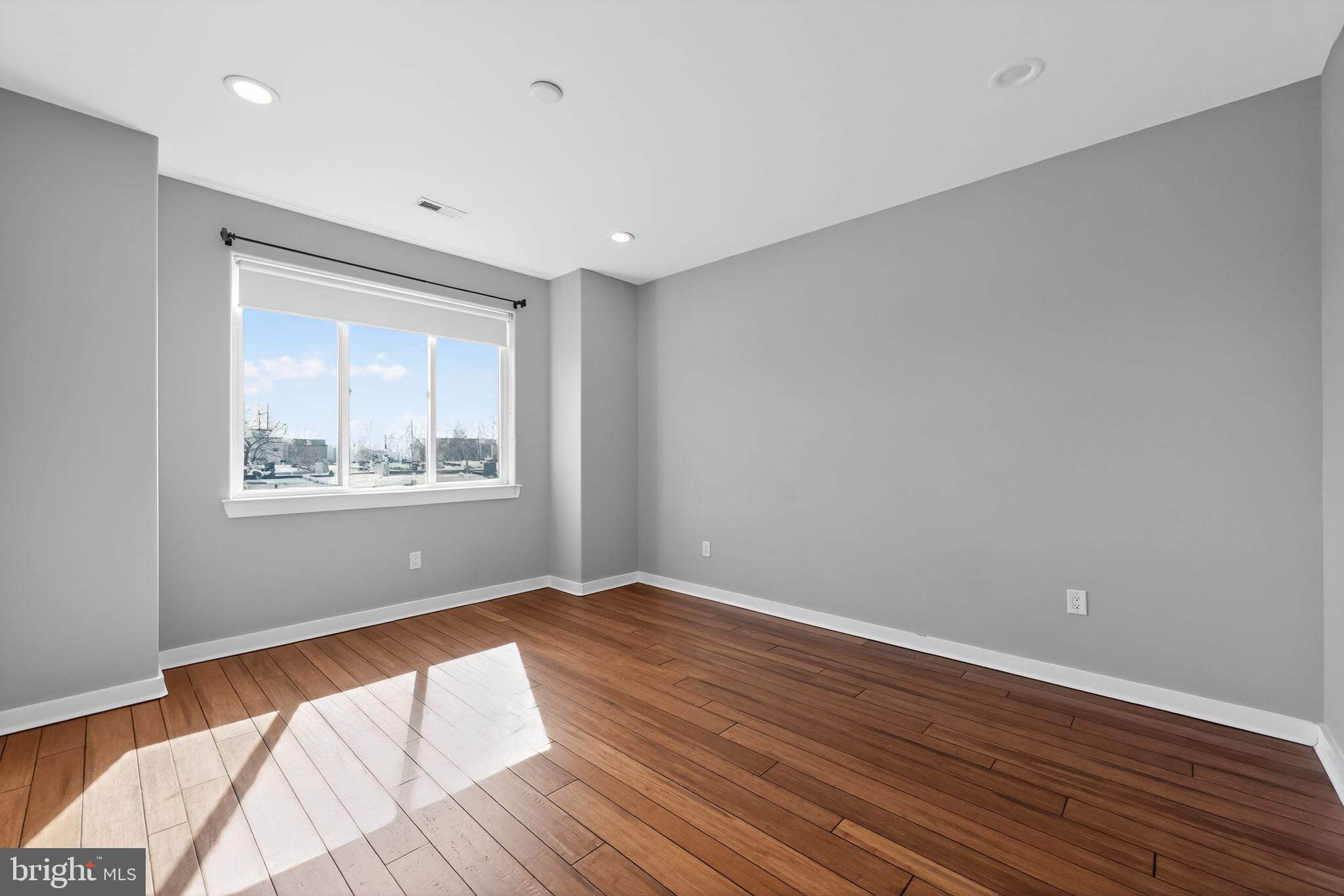 GRAYS FERRY - Residential