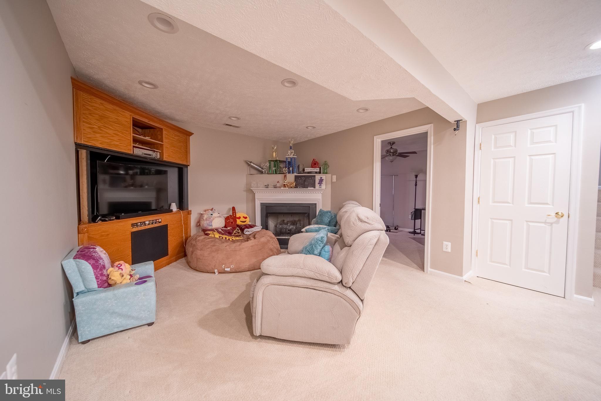 DALE CITY - Residential