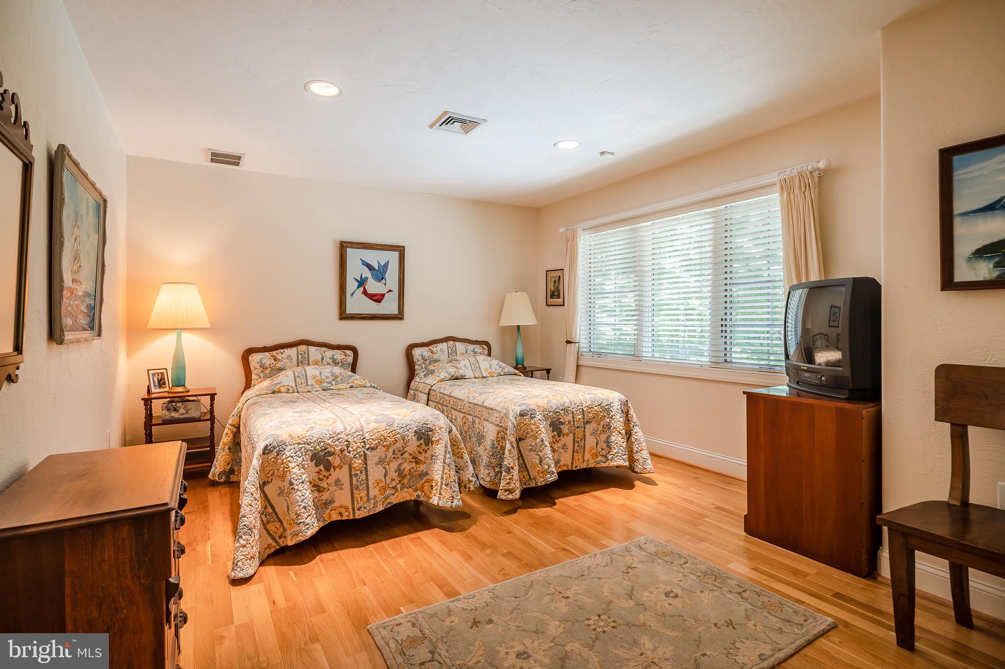 KENNETT TWP - Residential