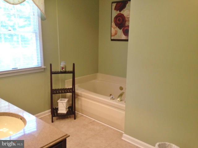 GLENWOOD GARTH - Residential Lease