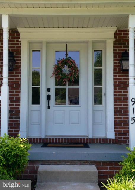 GLENWOOD GARTH - Residential Lease