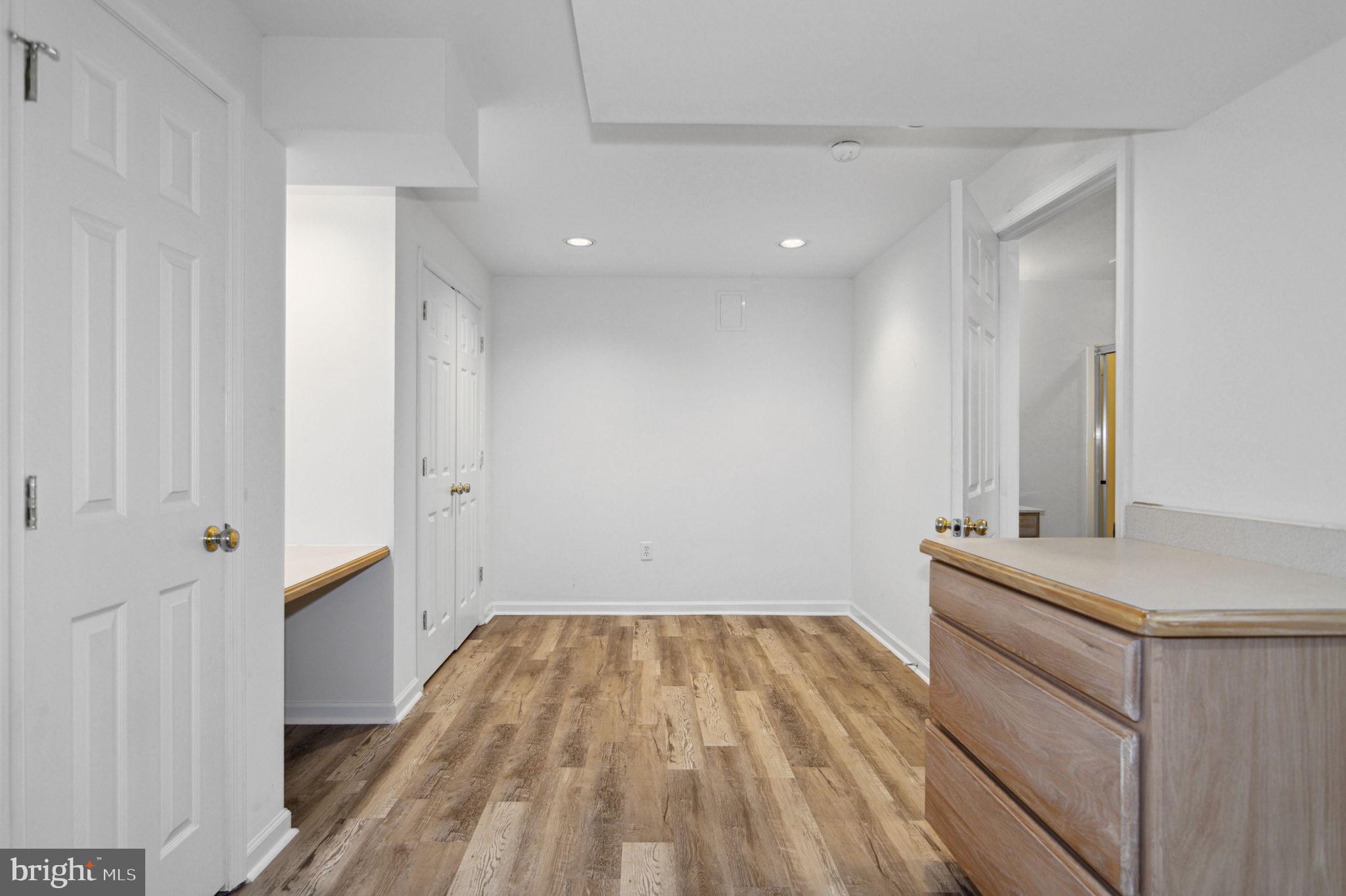 SUMMERS LANDING - Residential Lease