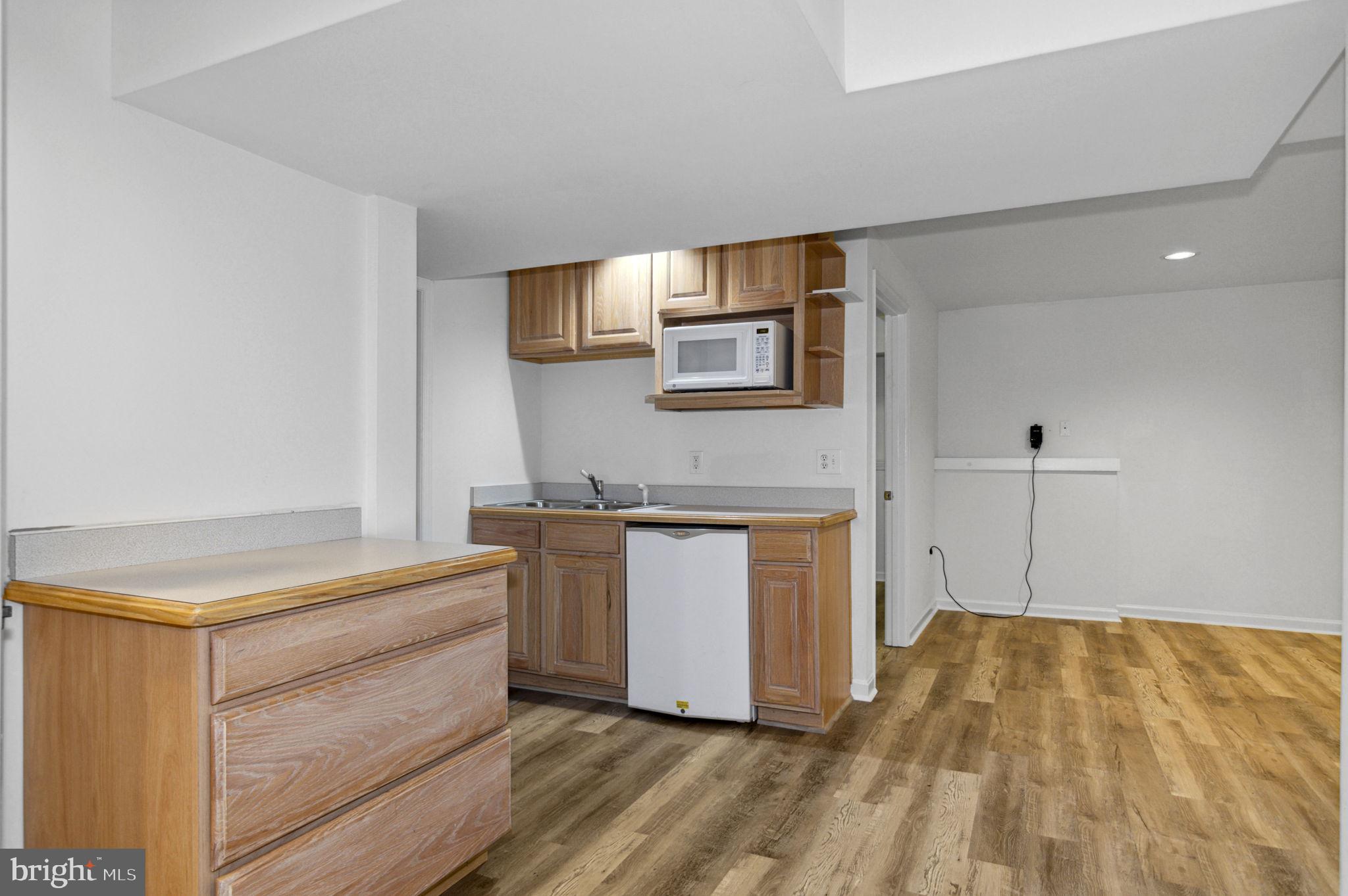 SUMMERS LANDING - Residential Lease