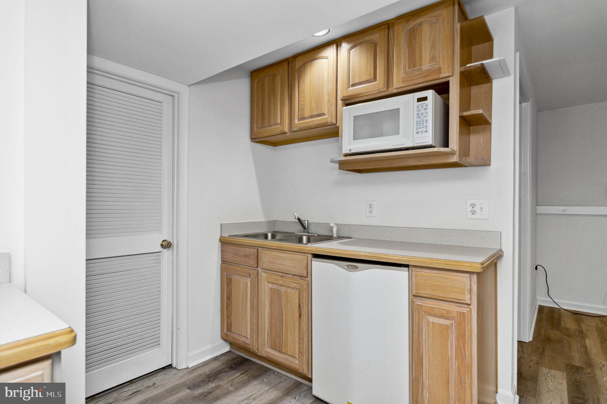 SUMMERS LANDING - Residential Lease