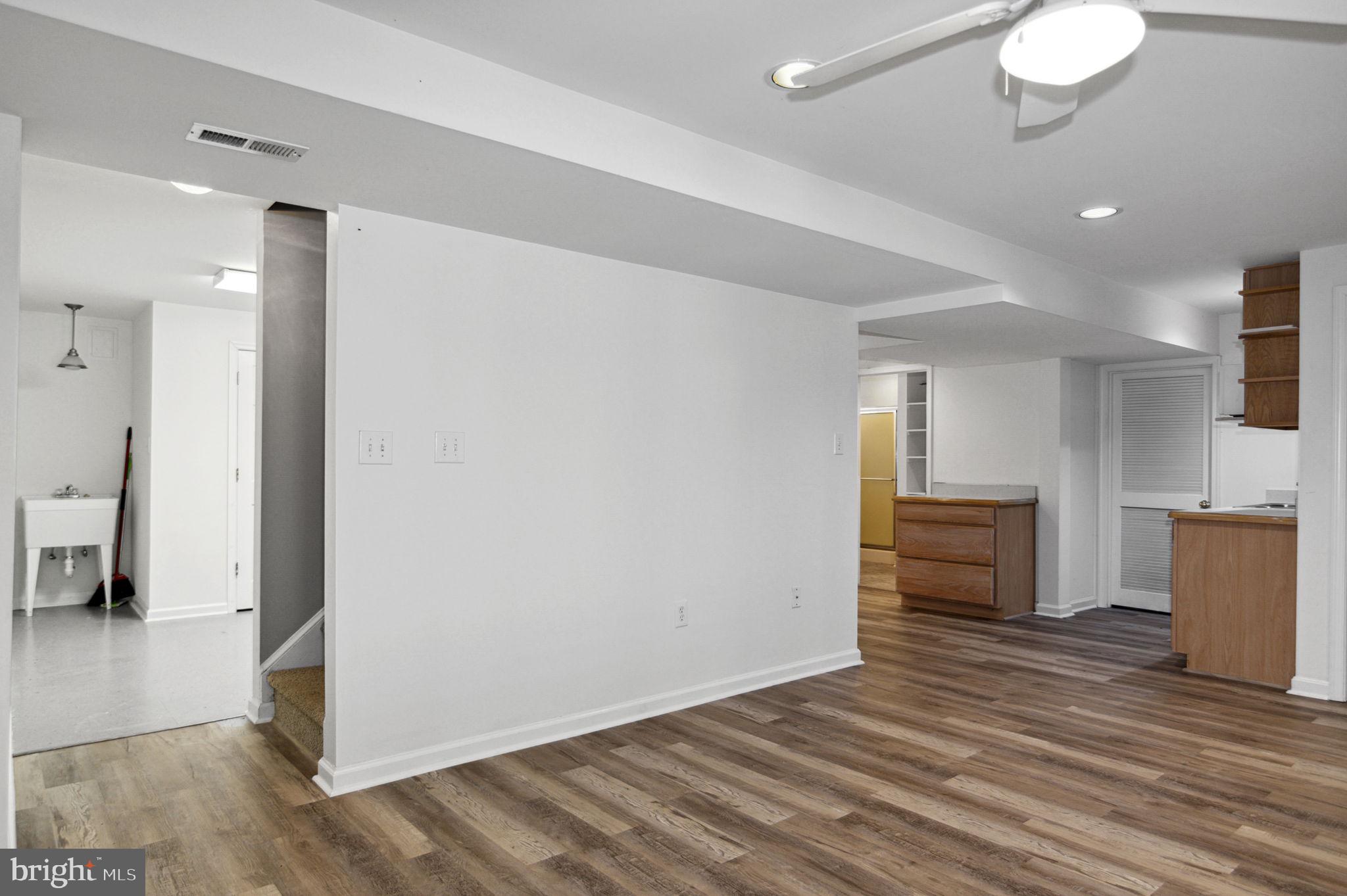 SUMMERS LANDING - Residential Lease