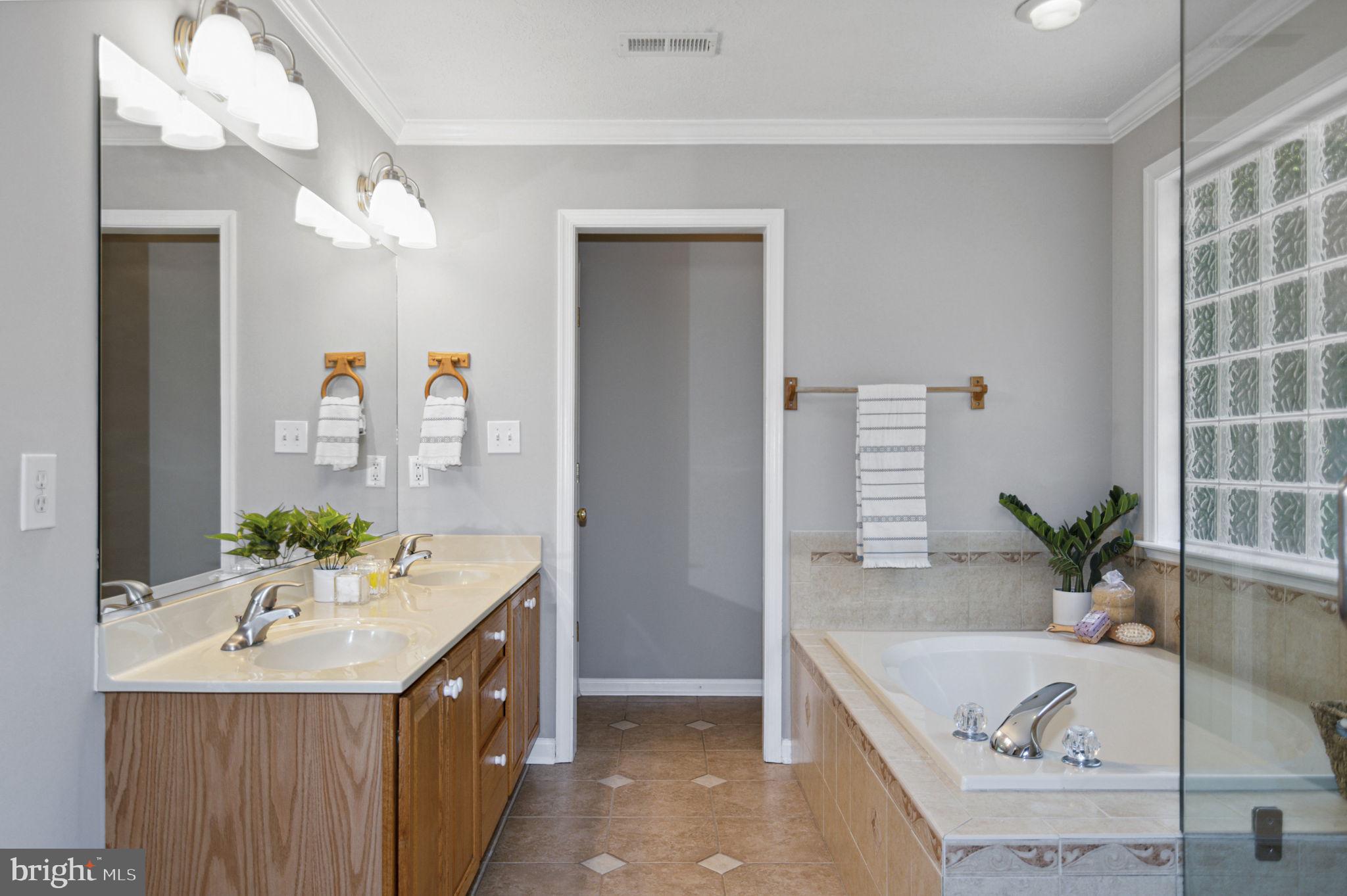 SUMMERS LANDING - Residential Lease