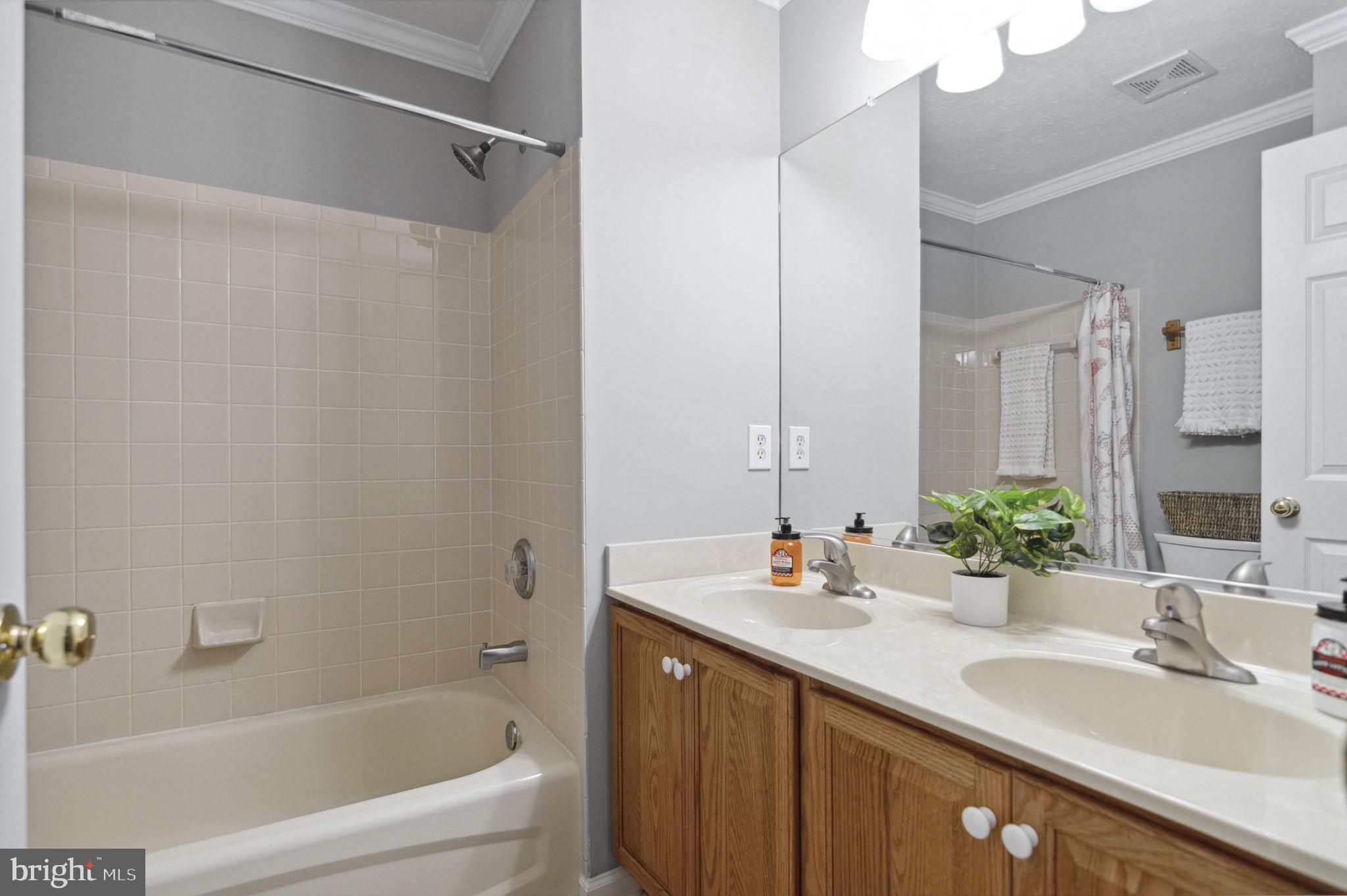 SUMMERS LANDING - Residential Lease