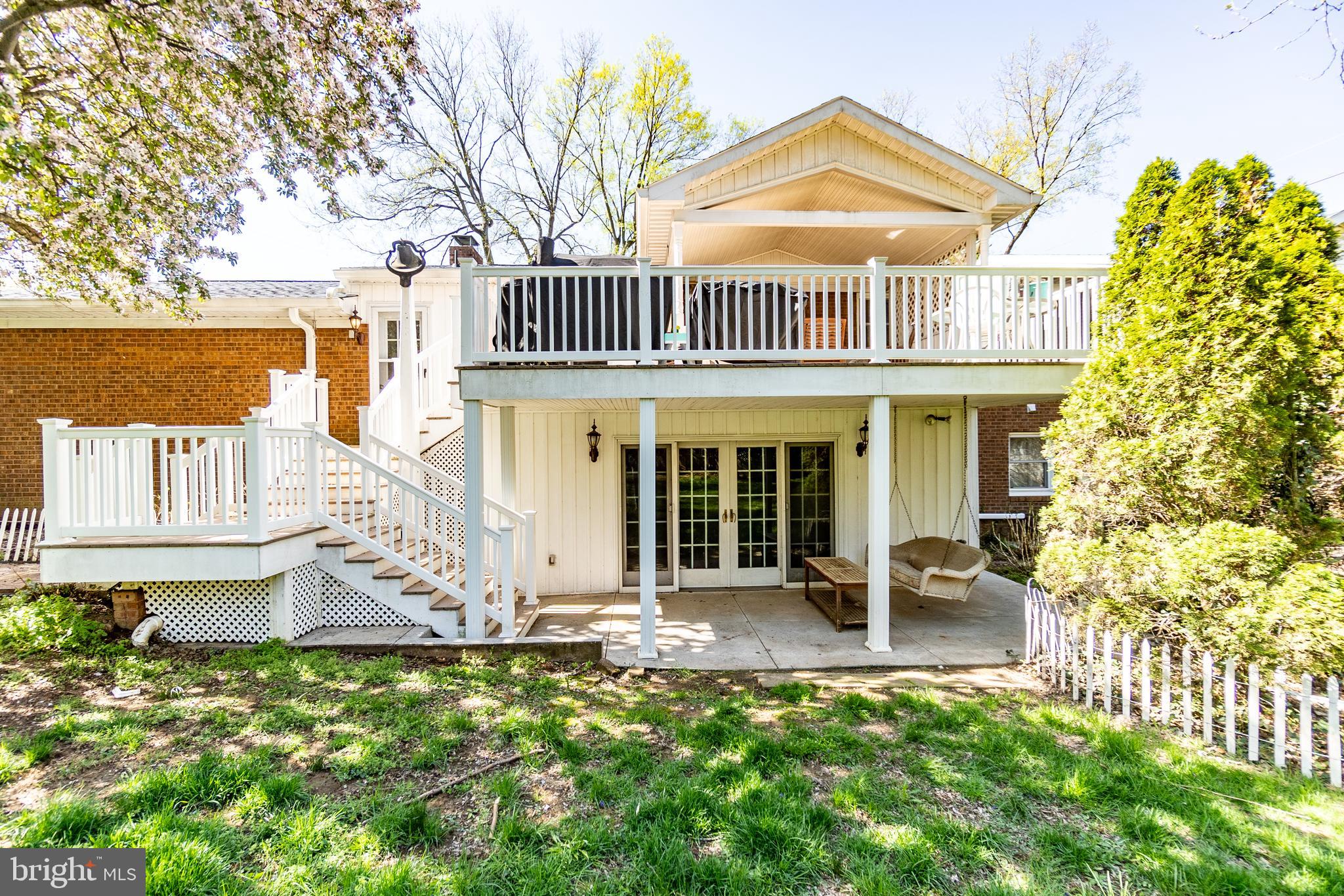 TAMMANY MANOR - Residential