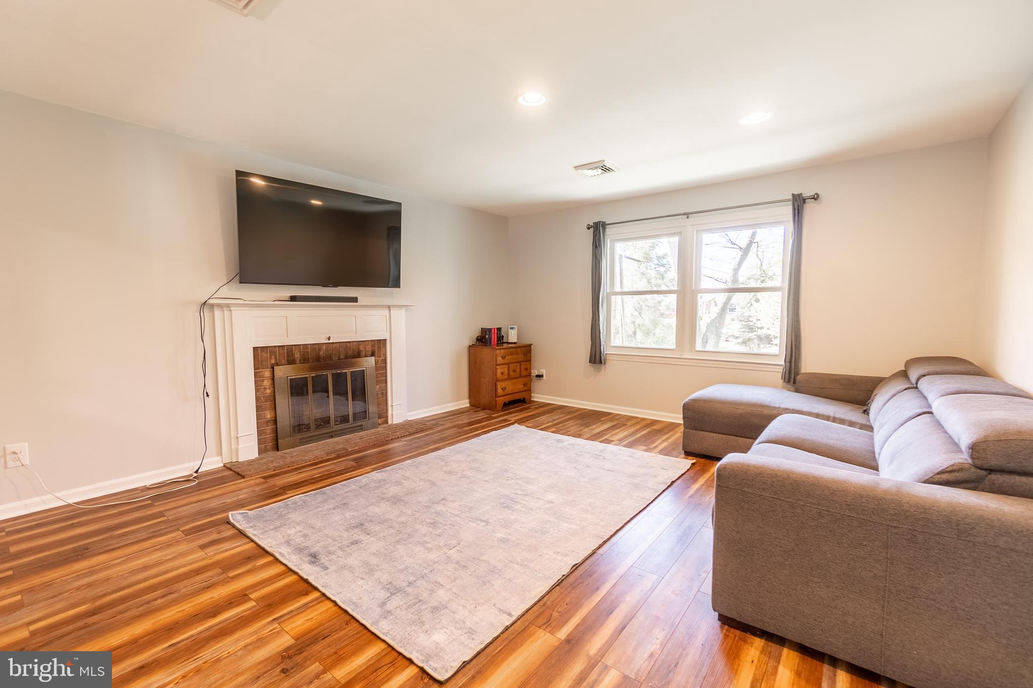 TAMMANY MANOR - Residential