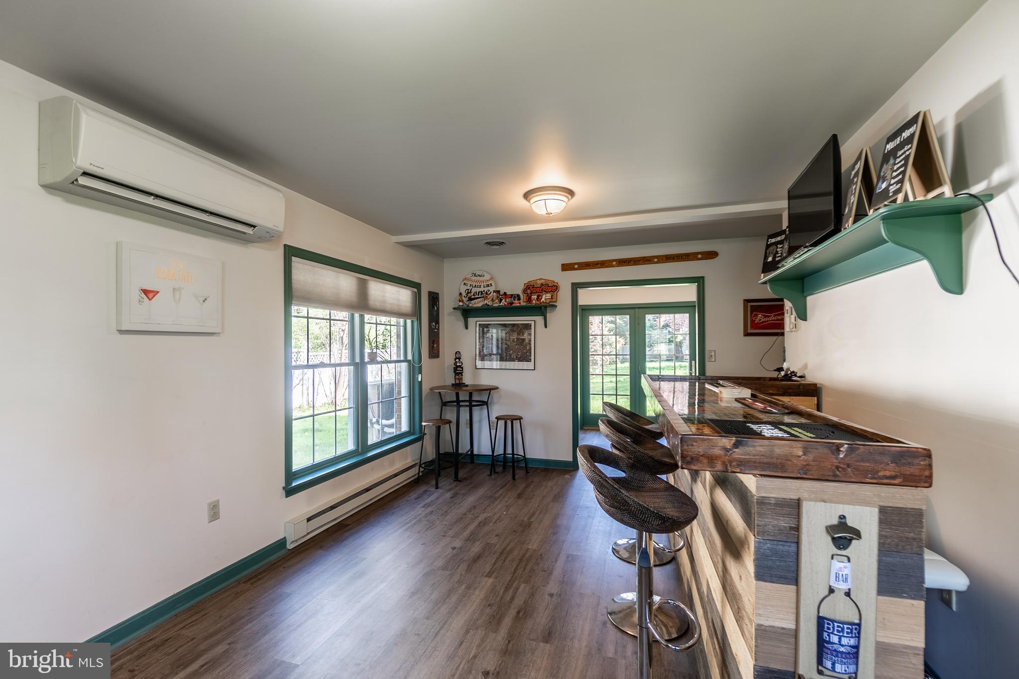 TAMMANY MANOR - Residential