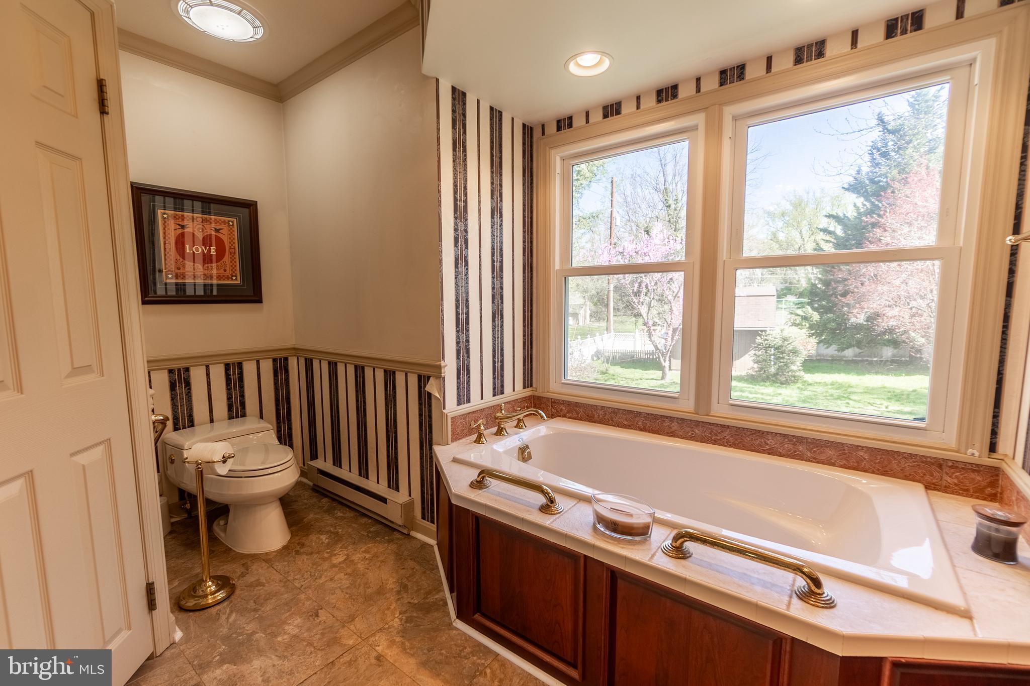 TAMMANY MANOR - Residential